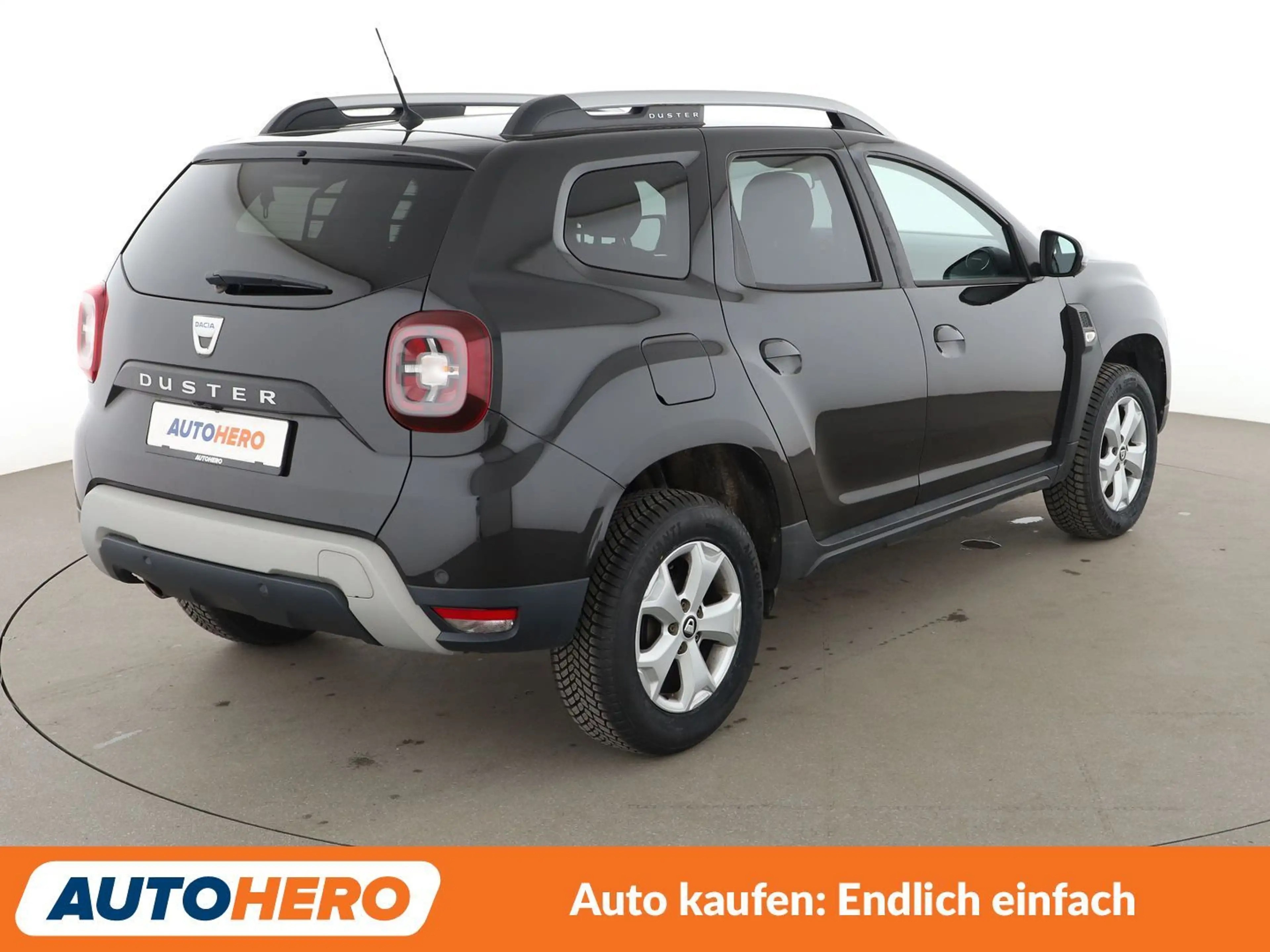 Dacia Duster 1.6 SCe Comfort — photo 6