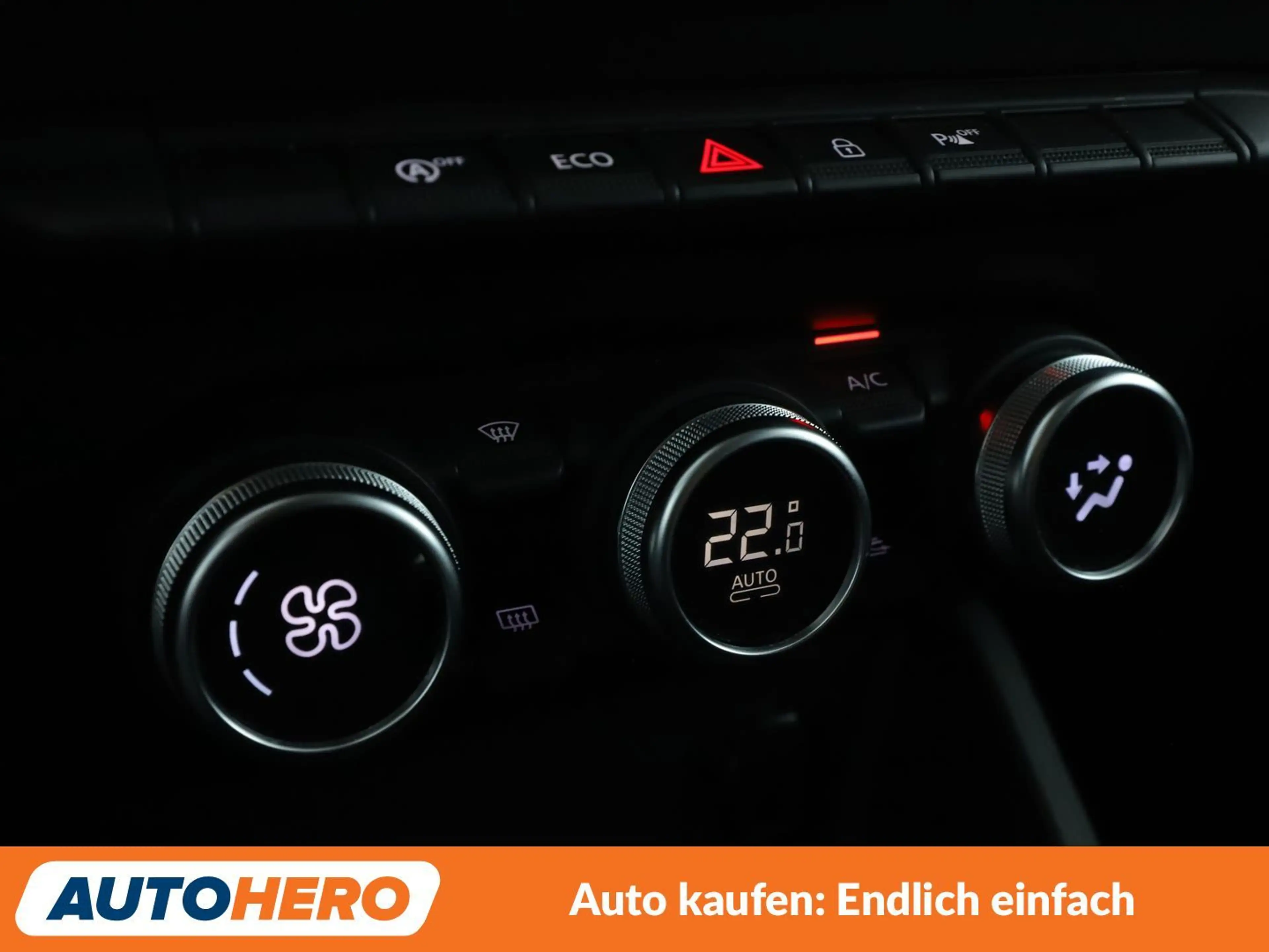 Dacia Duster 1.6 SCe Comfort — photo 22