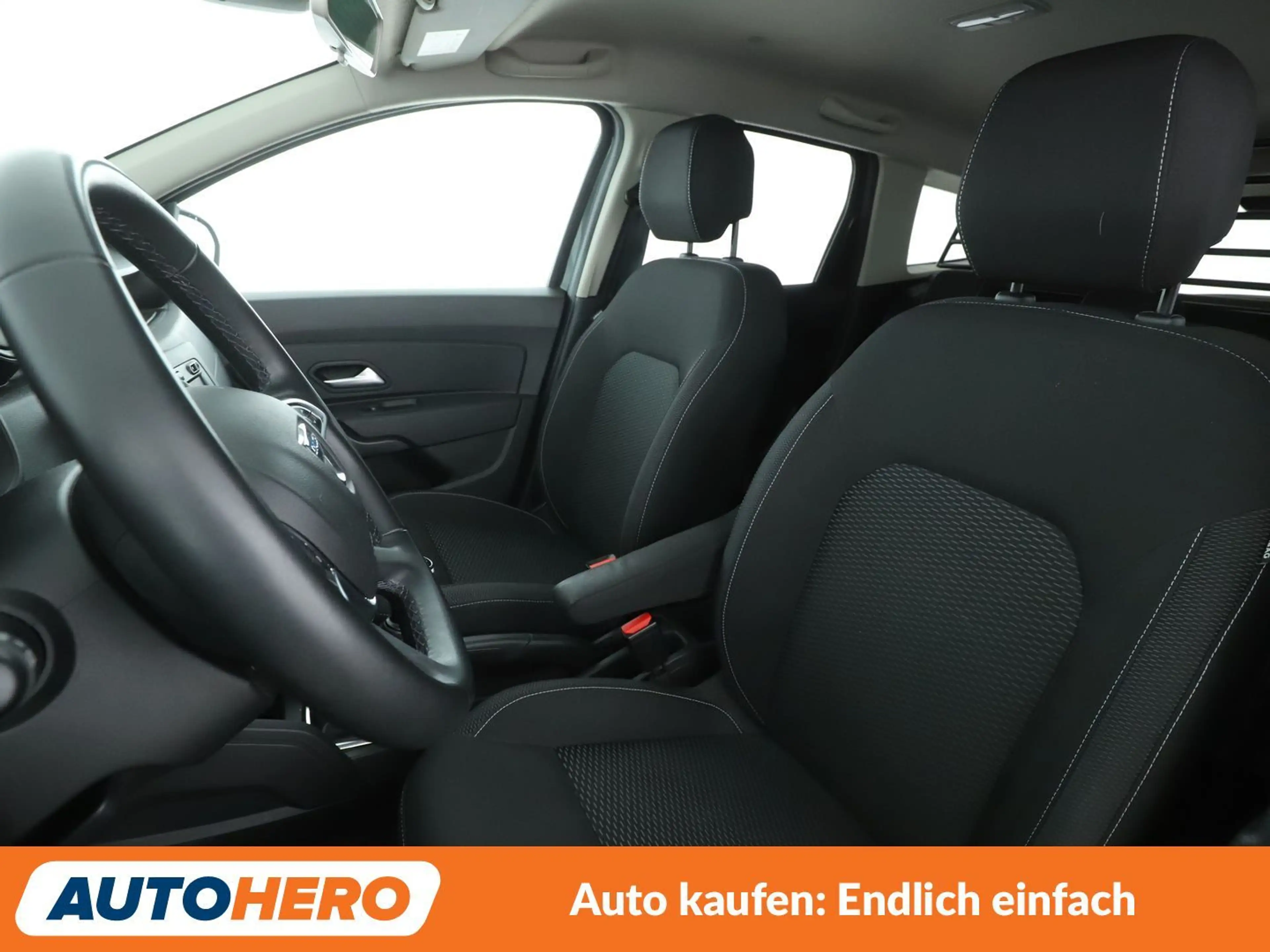 Dacia Duster 1.6 SCe Comfort — photo 10