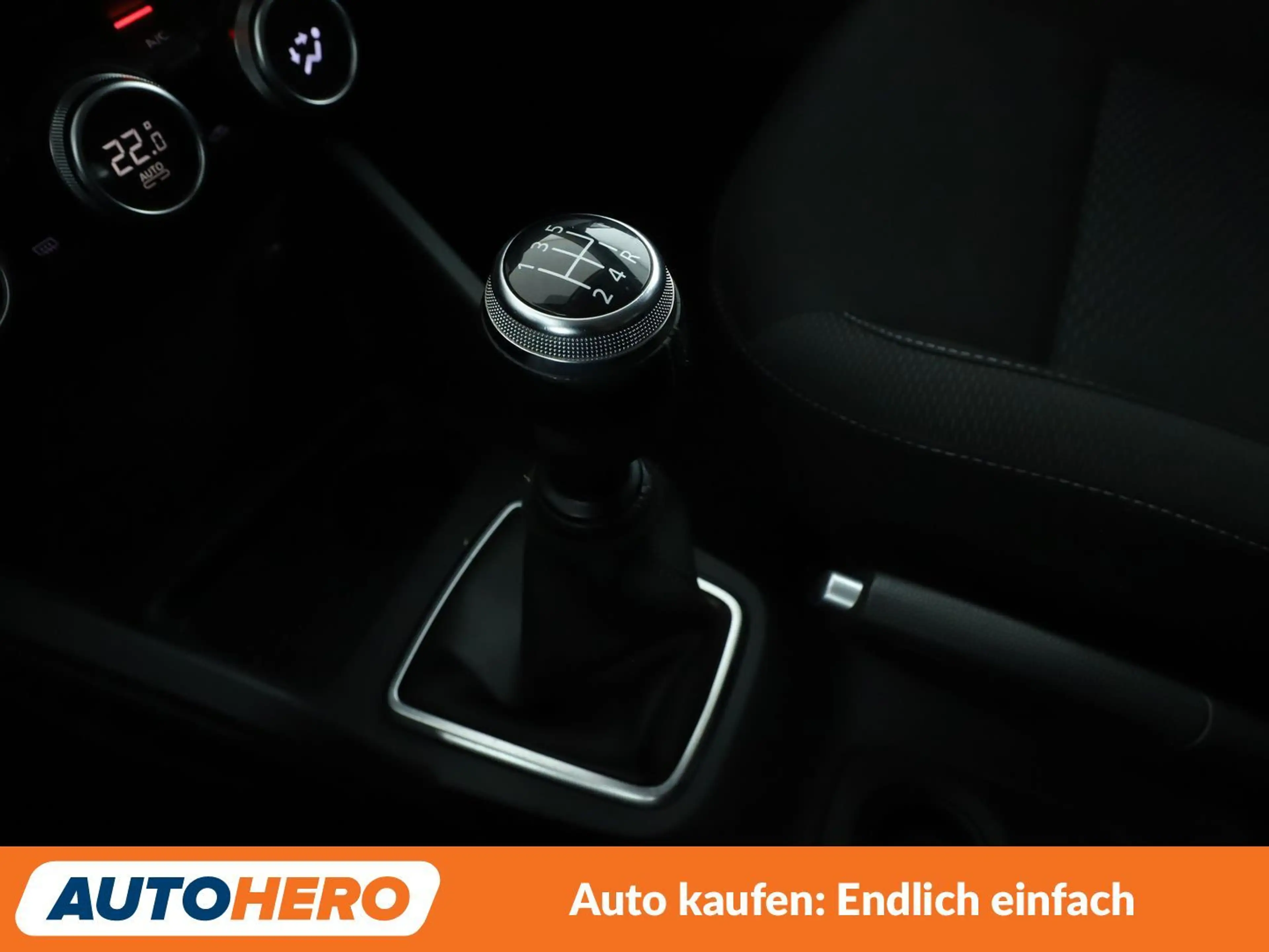 Dacia Duster 1.6 SCe Comfort — photo 23