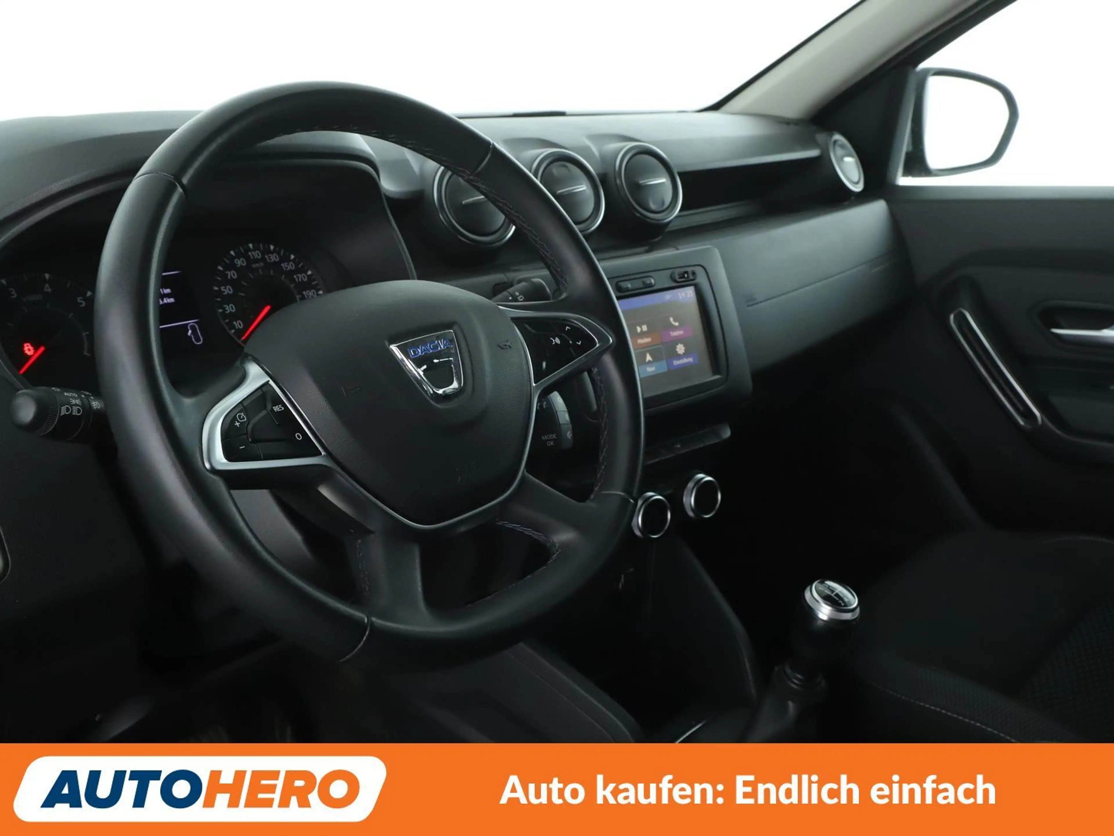 Dacia Duster 1.6 SCe Comfort — photo 11