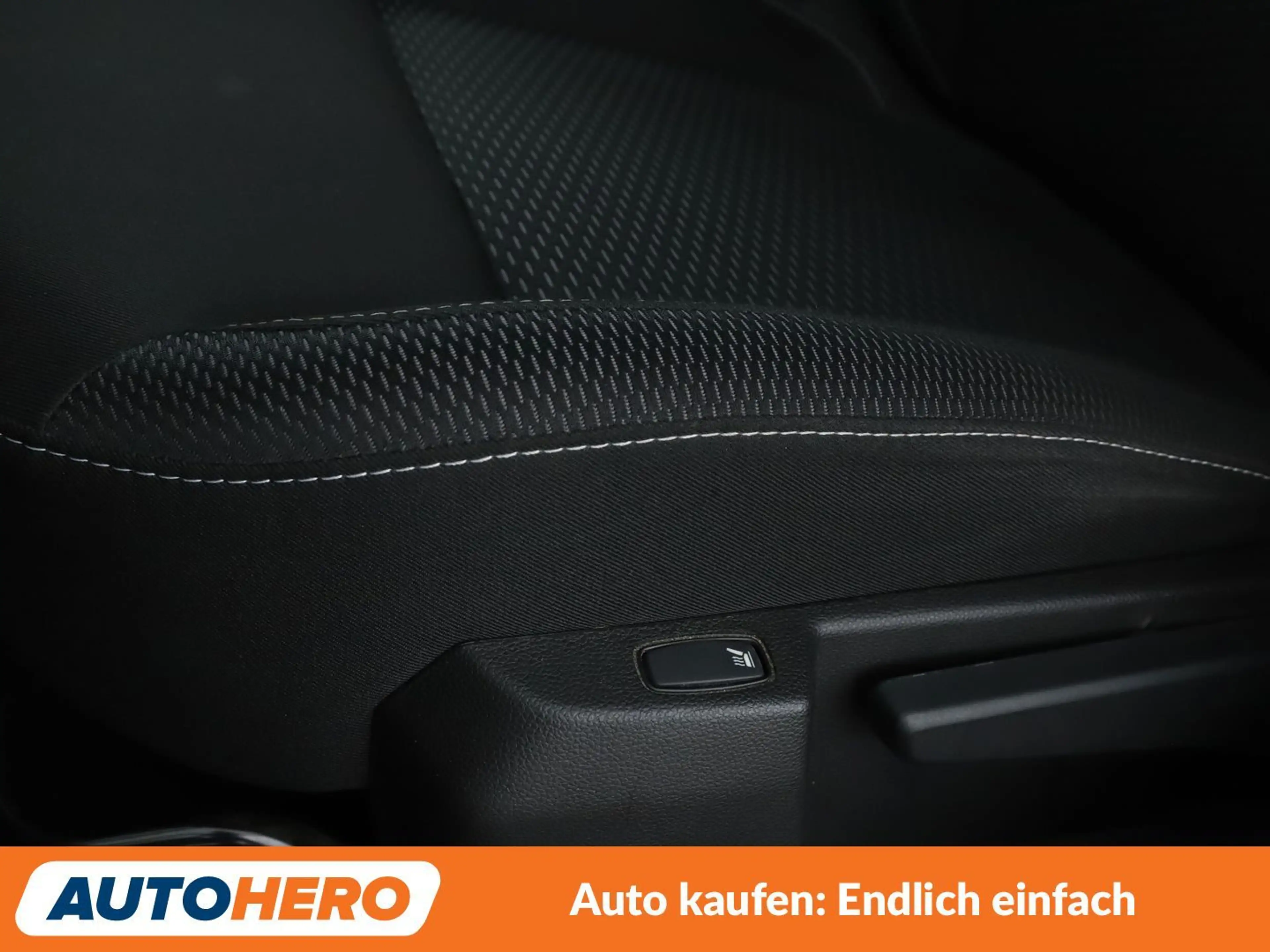 Dacia Duster 1.6 SCe Comfort — photo 25