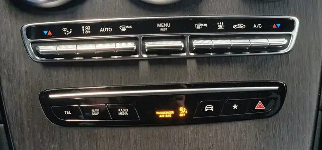 Mercedes-Benz 300 view 21