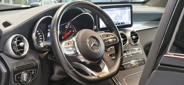 Mercedes-Benz 300 view 12
