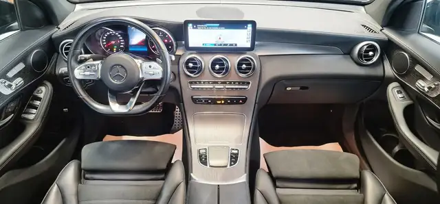 Mercedes-Benz 300 view 11