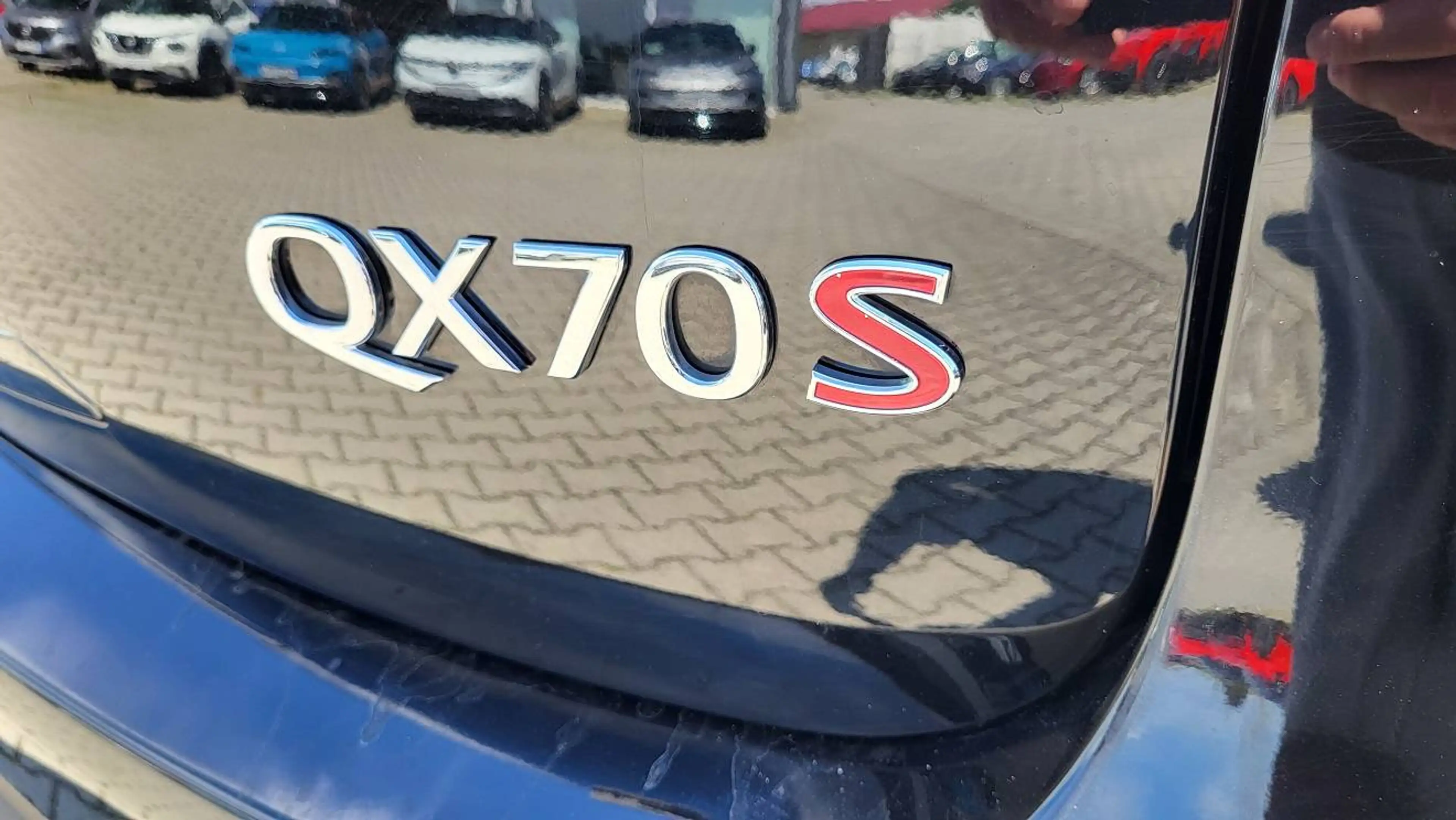 Infiniti QX70 QX70 3.0d AWD Aut. S Premium — photo 4