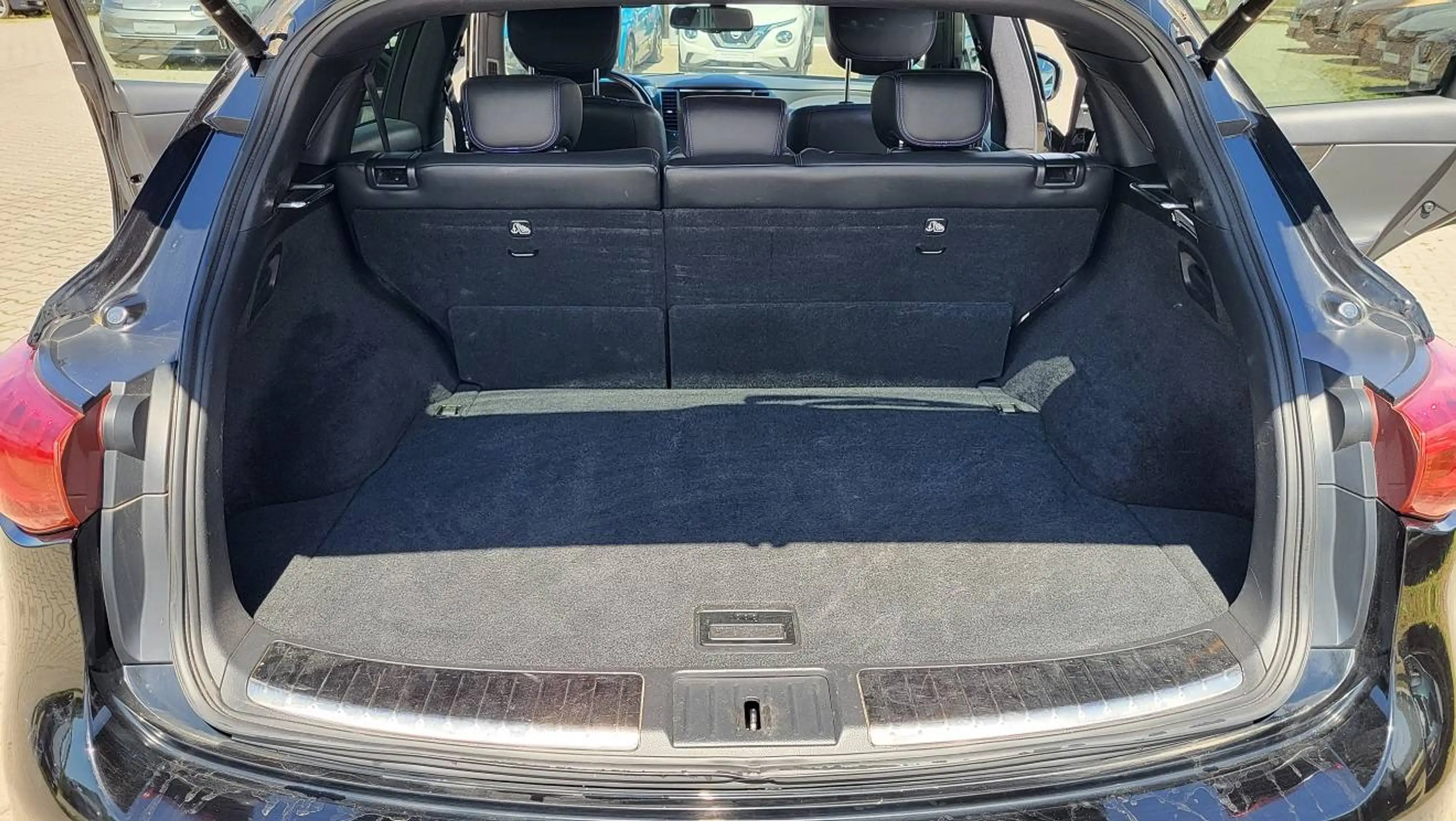 Infiniti QX70 QX70 3.0d AWD Aut. S Premium — photo 15