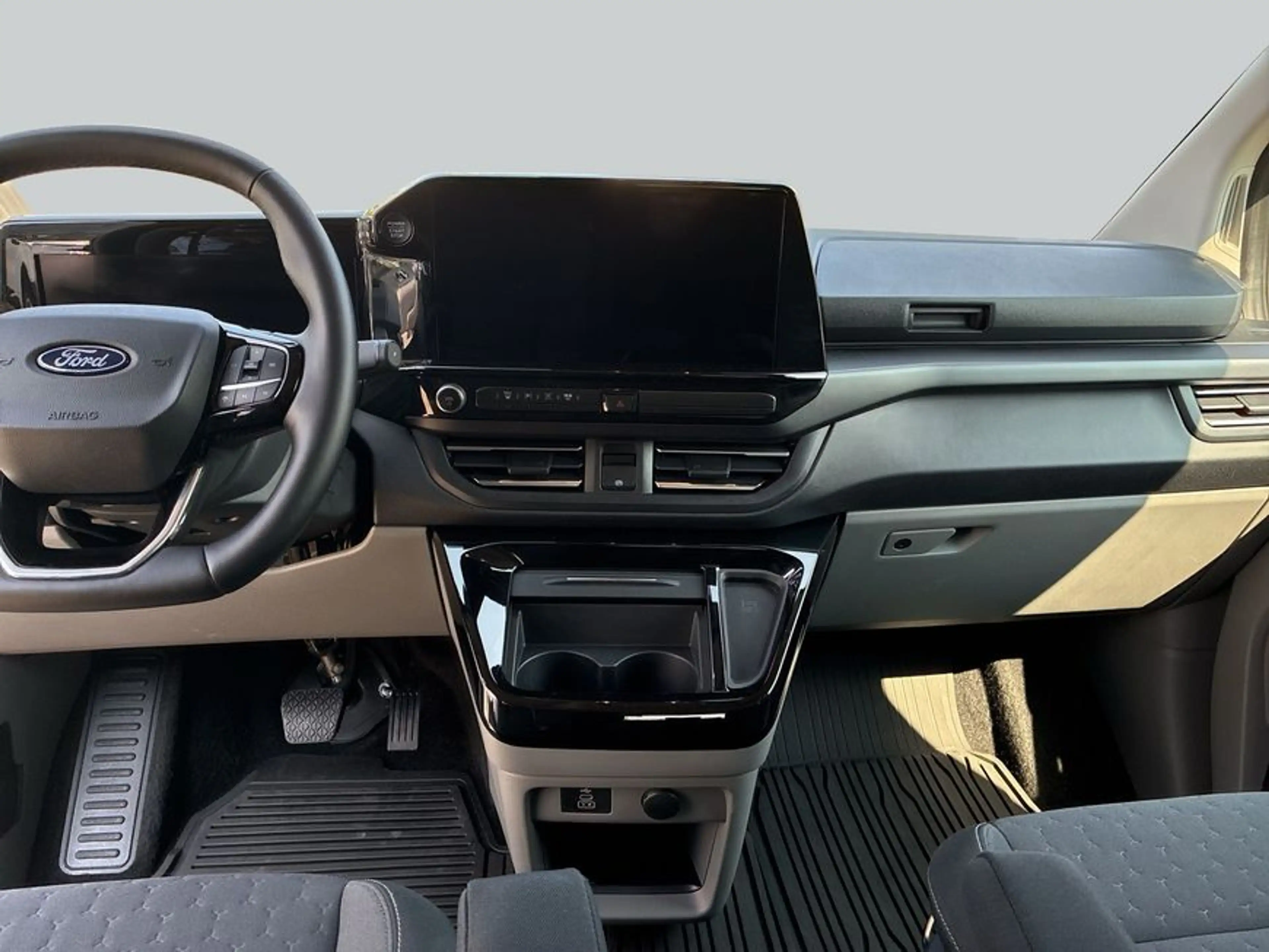 Ford Tourneo Custom 340 PHEV L1H1 VA Titanium 171 kW, 4 — photo 14