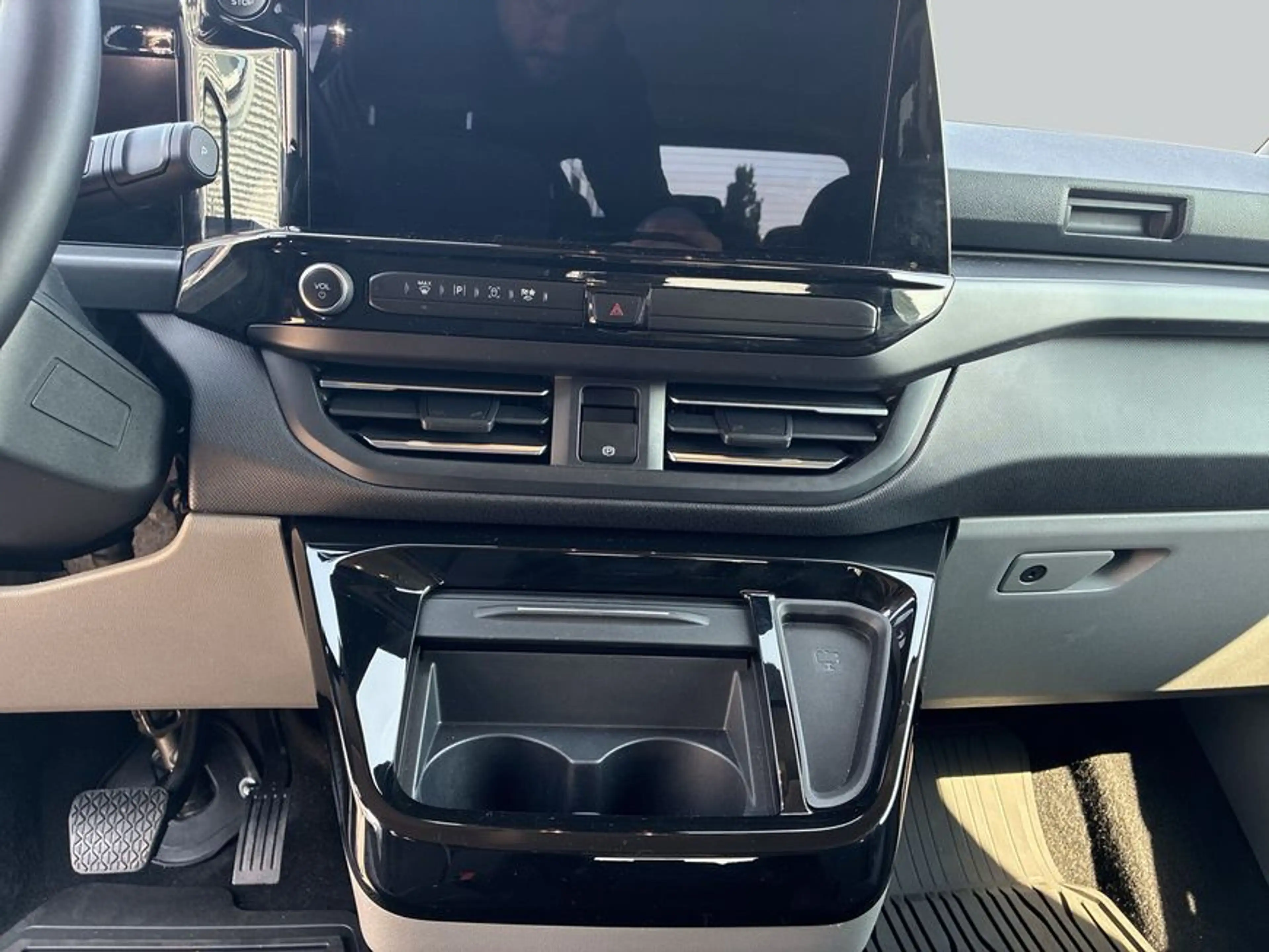 Ford Tourneo Custom 340 PHEV L1H1 VA Titanium 171 kW, 4 — photo 15