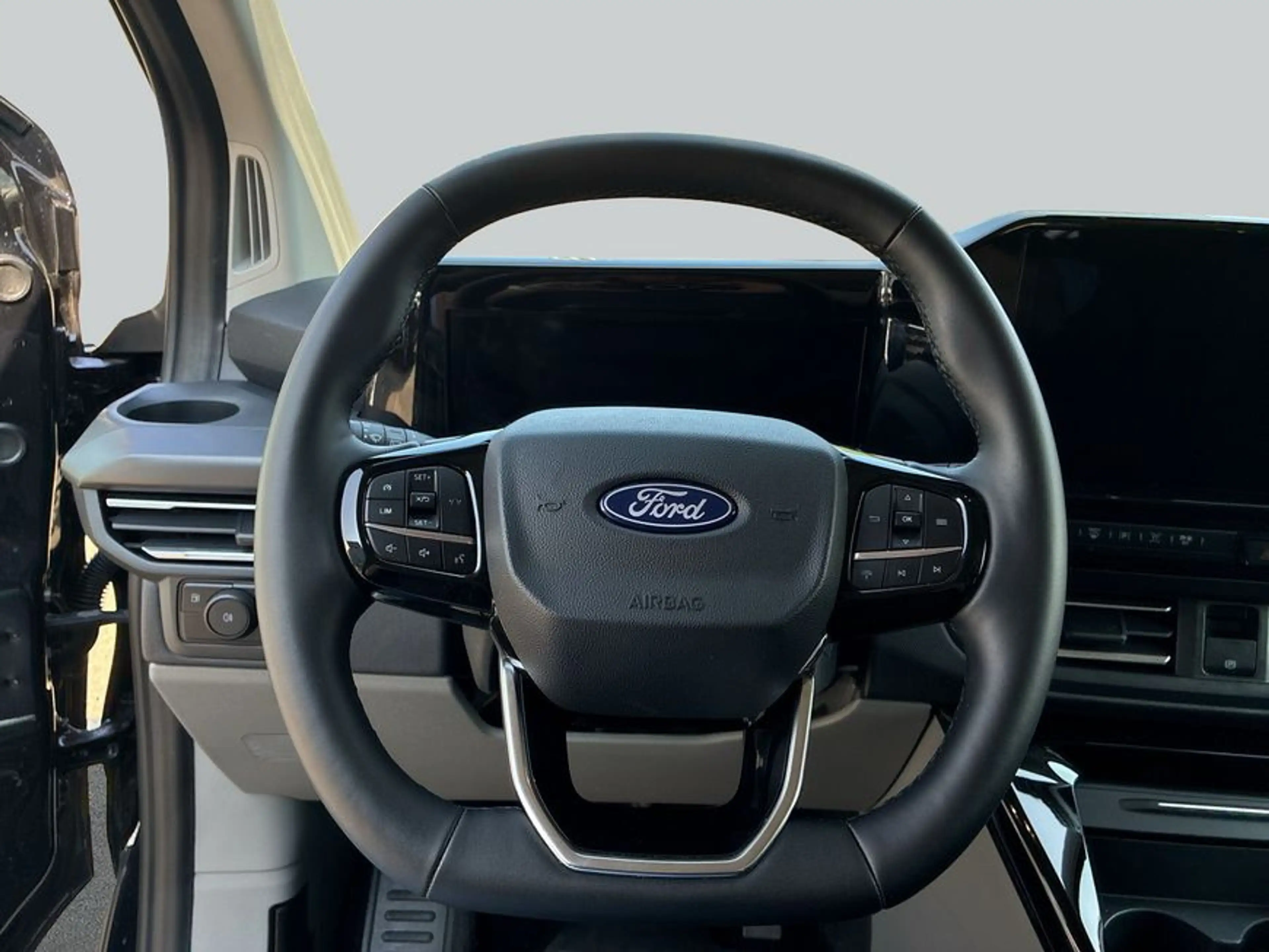 Ford Tourneo Custom 340 PHEV L1H1 VA Titanium 171 kW, 4 — photo 17
