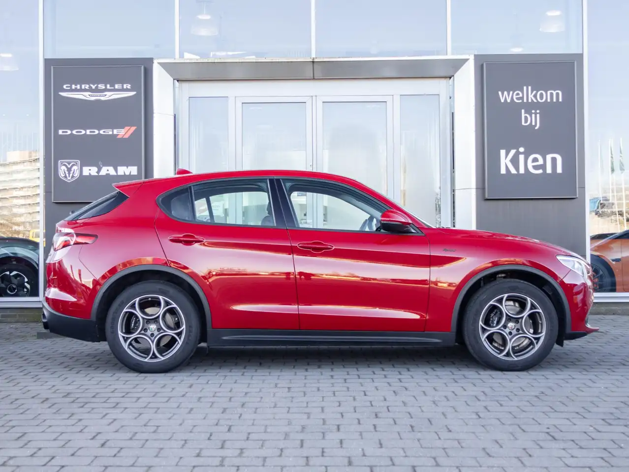 Alfa Romeo Stelvio 2021 — фото 21