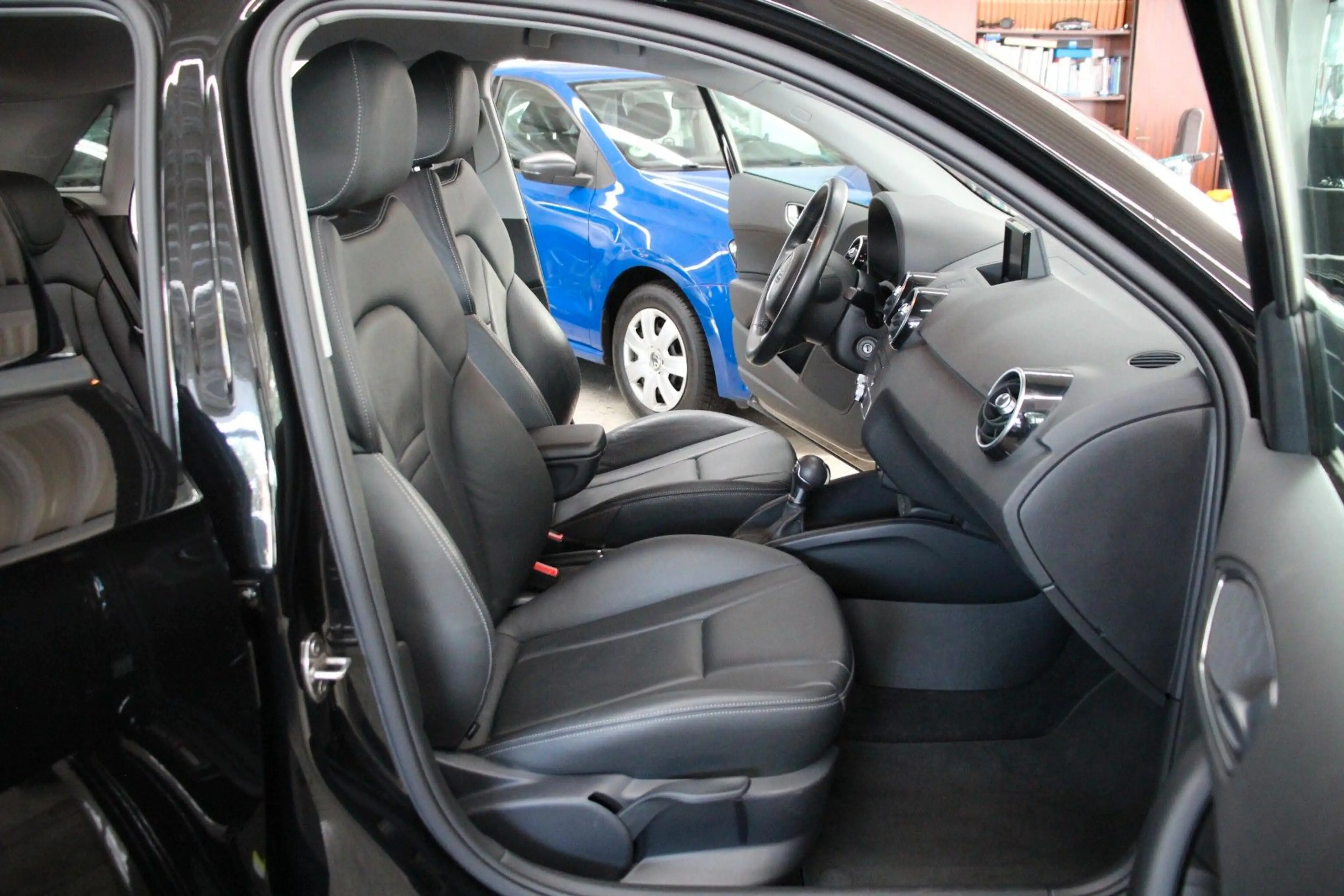 Audi A1 Sportback sport S-Line *Automatik/Vollleder* — photo 11