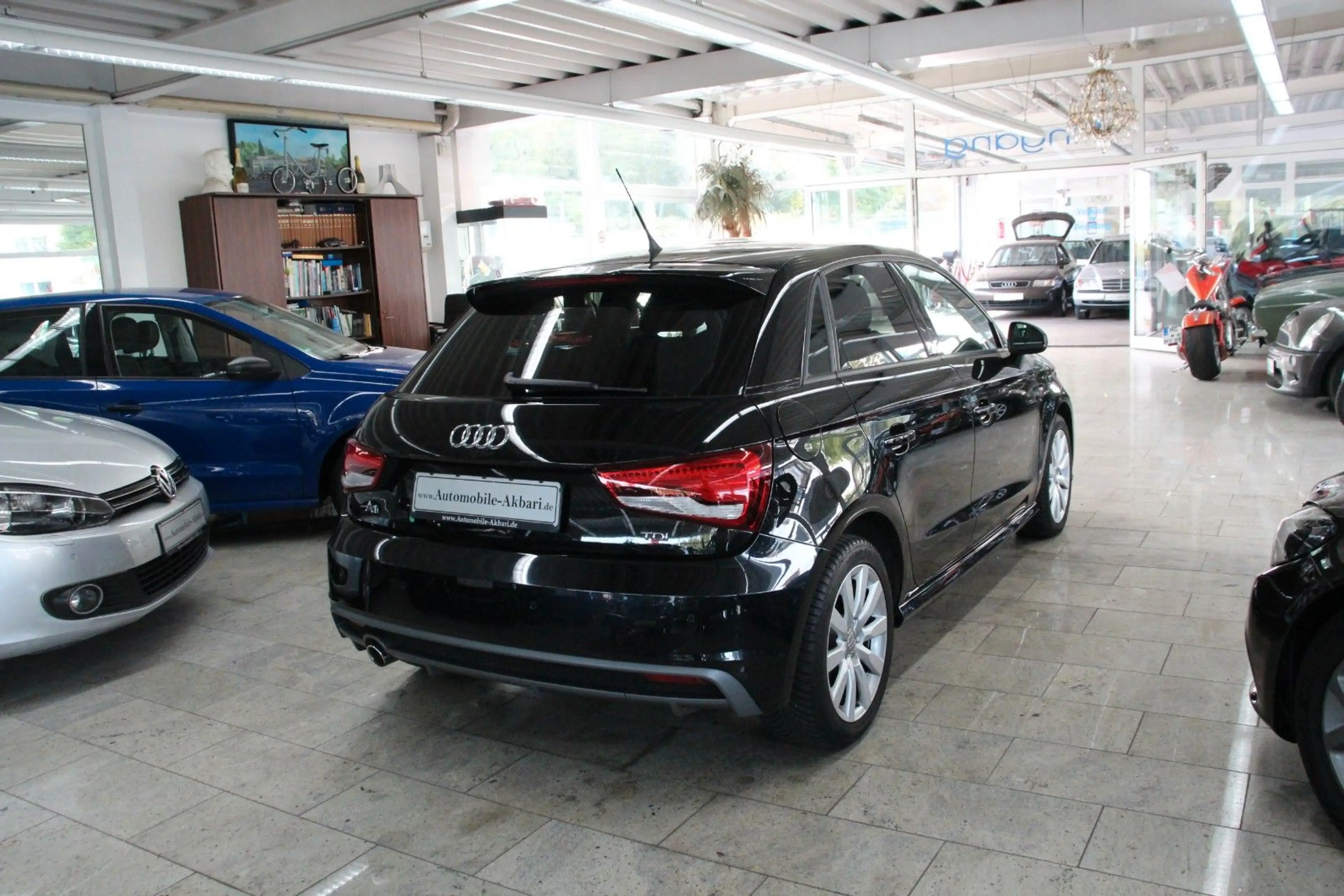 Audi A1 Sportback sport S-Line *Automatik/Vollleder* — photo 7