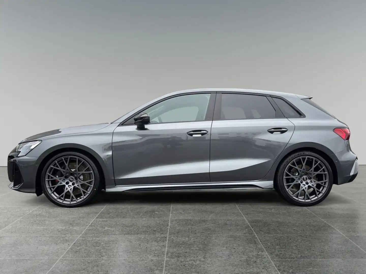 Audi RS3 RS 3 Sportback 2.5 TFSI HUD Matrix Pano Navi+ LED Grau - 2