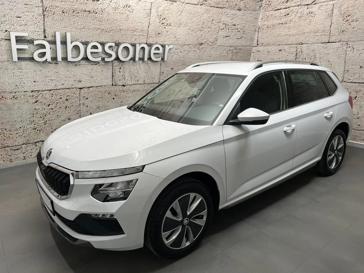 Skoda Kamiq 1,0 TSI Selection Weiß - 1