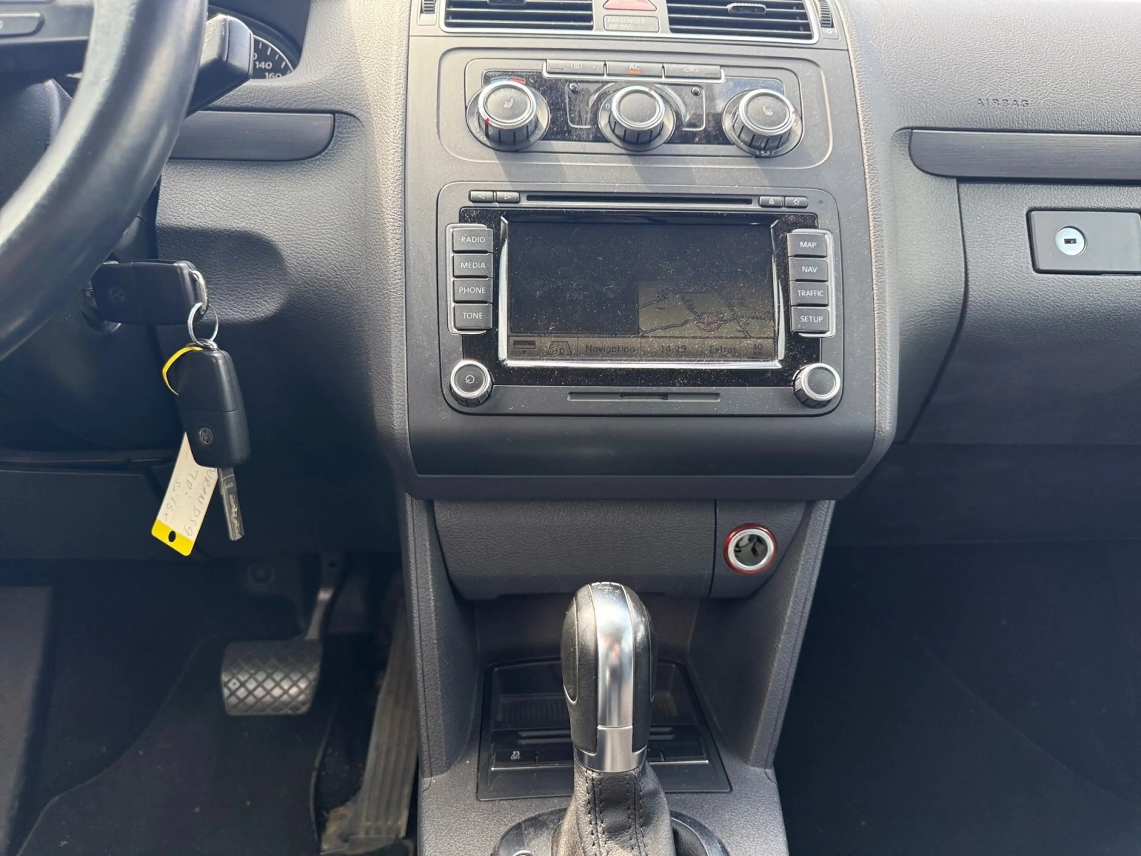 Volkswagen Touran Comfortline TDI DSG — photo 11
