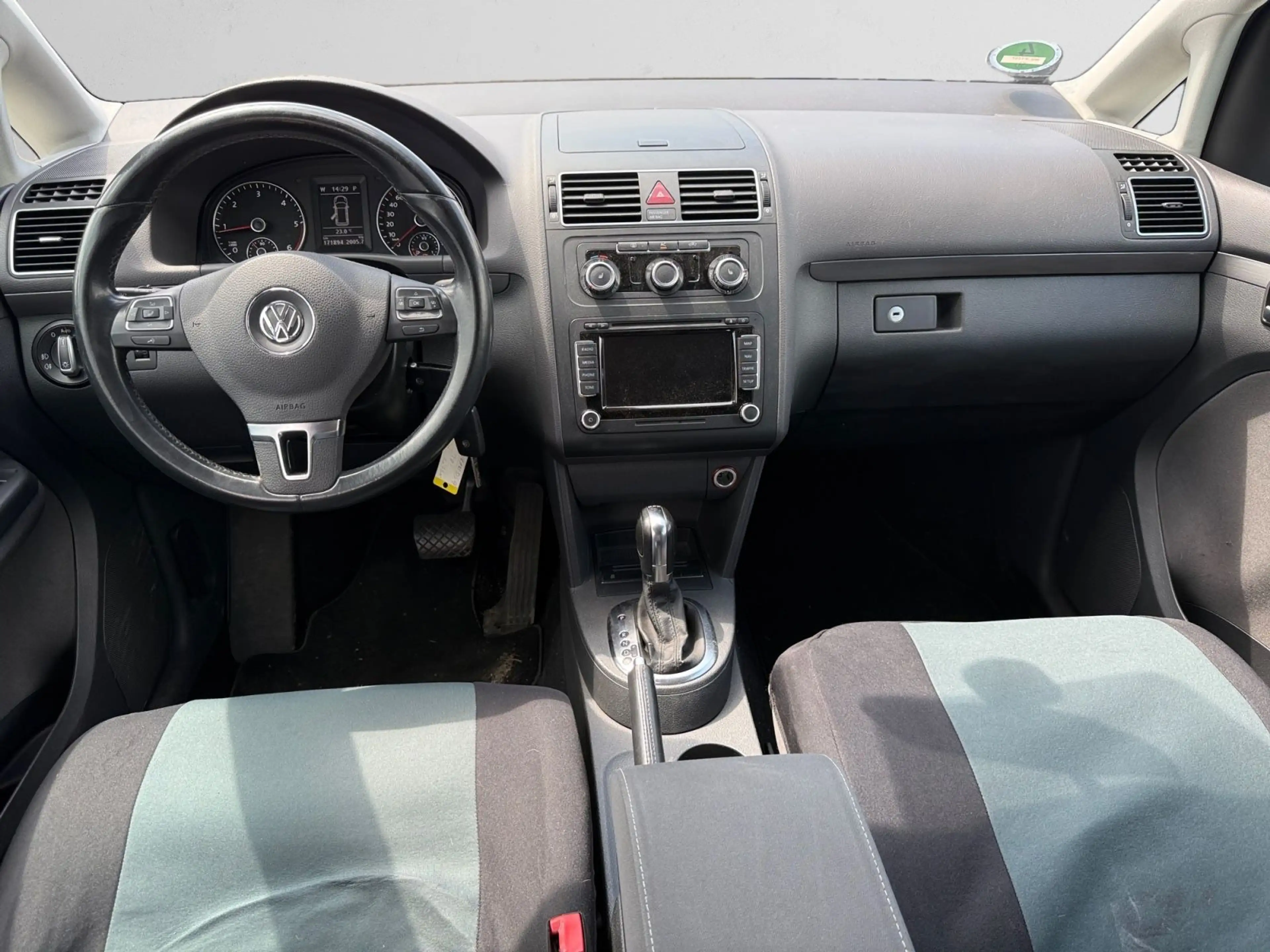 Volkswagen Touran Comfortline TDI DSG — photo 10
