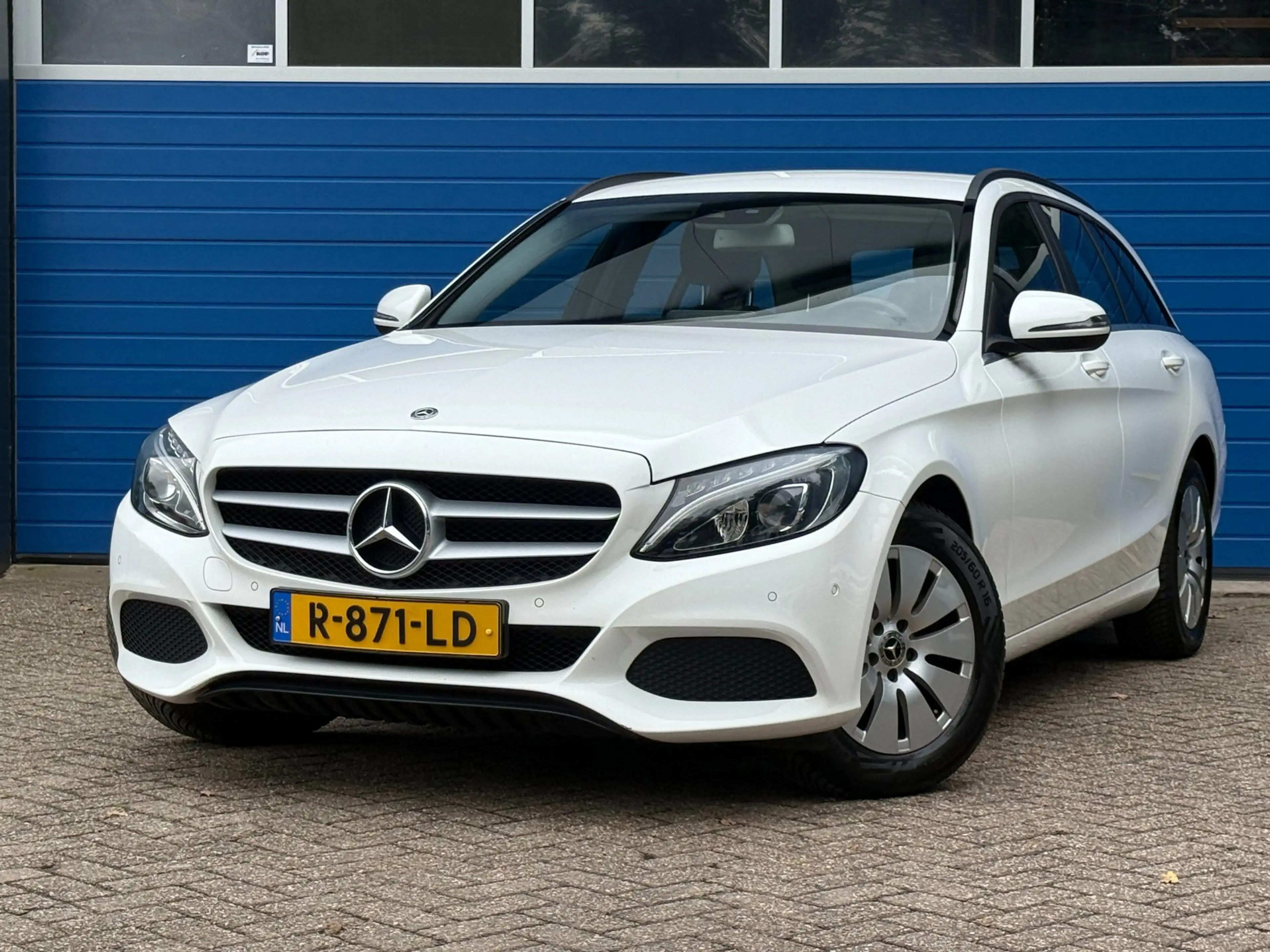 Mercedes-Benz C 200 Estate CDI Premium Plus|Navi|Climate — photo 2
