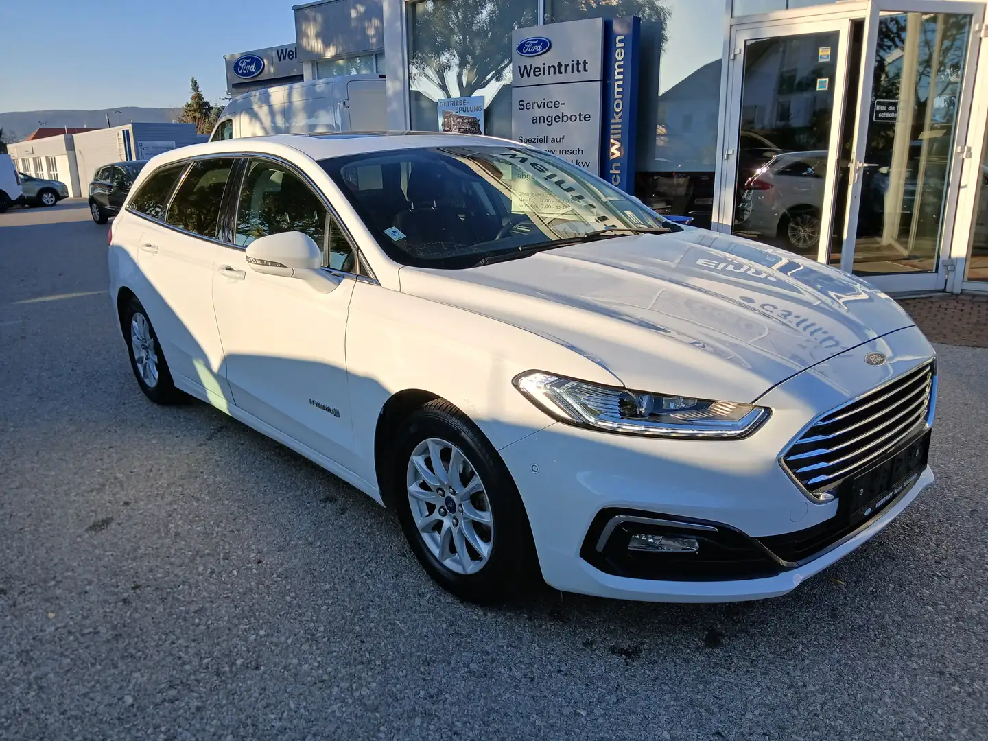Ford Mondeo Traveller Titanium 2,0 Hybrid Aut. ACC Kamera Weiß - 2