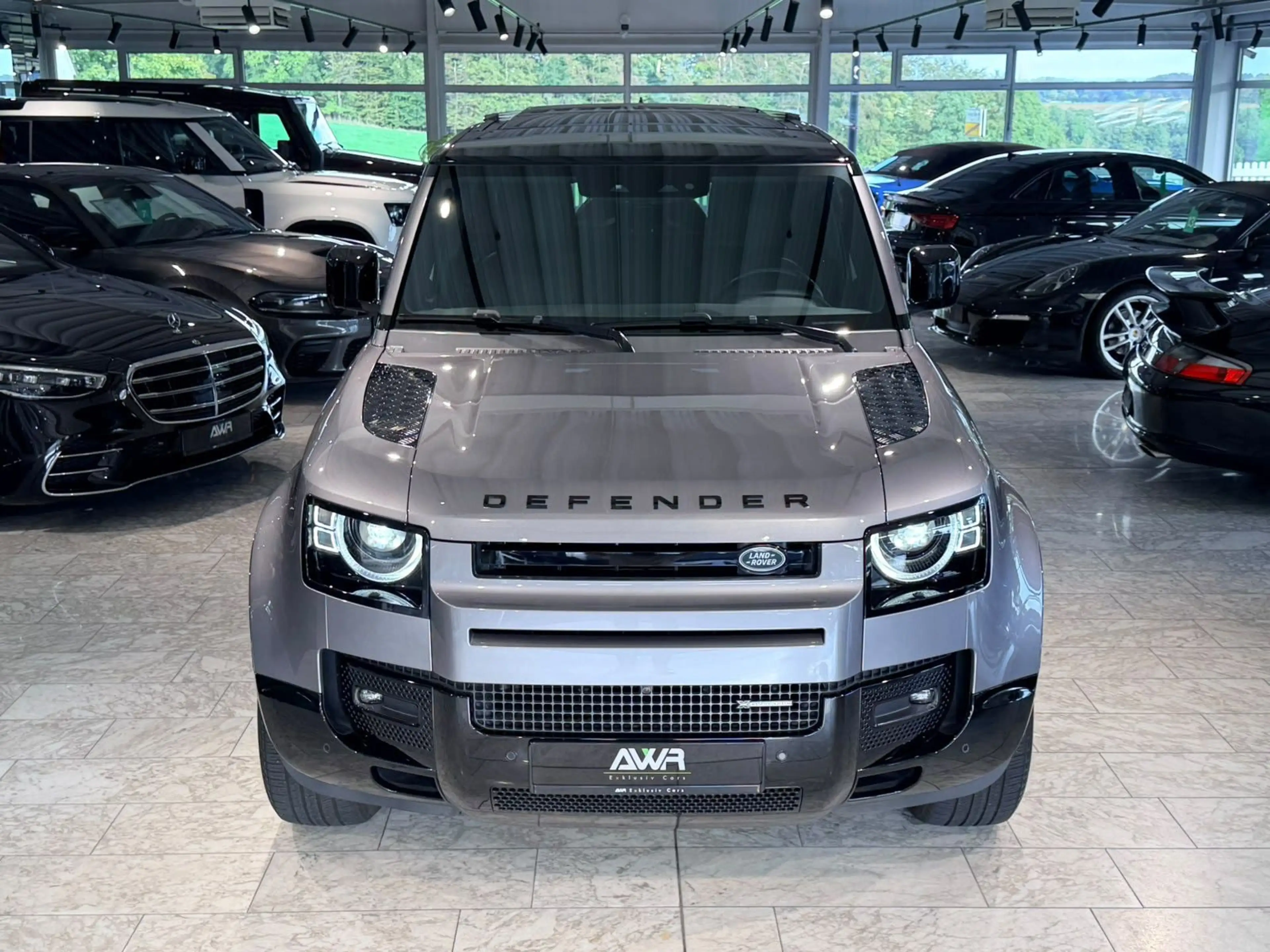 Land Rover Defender 110 X-Dynamic SE PANO*20"*SIGNATUR*360° — photo 4