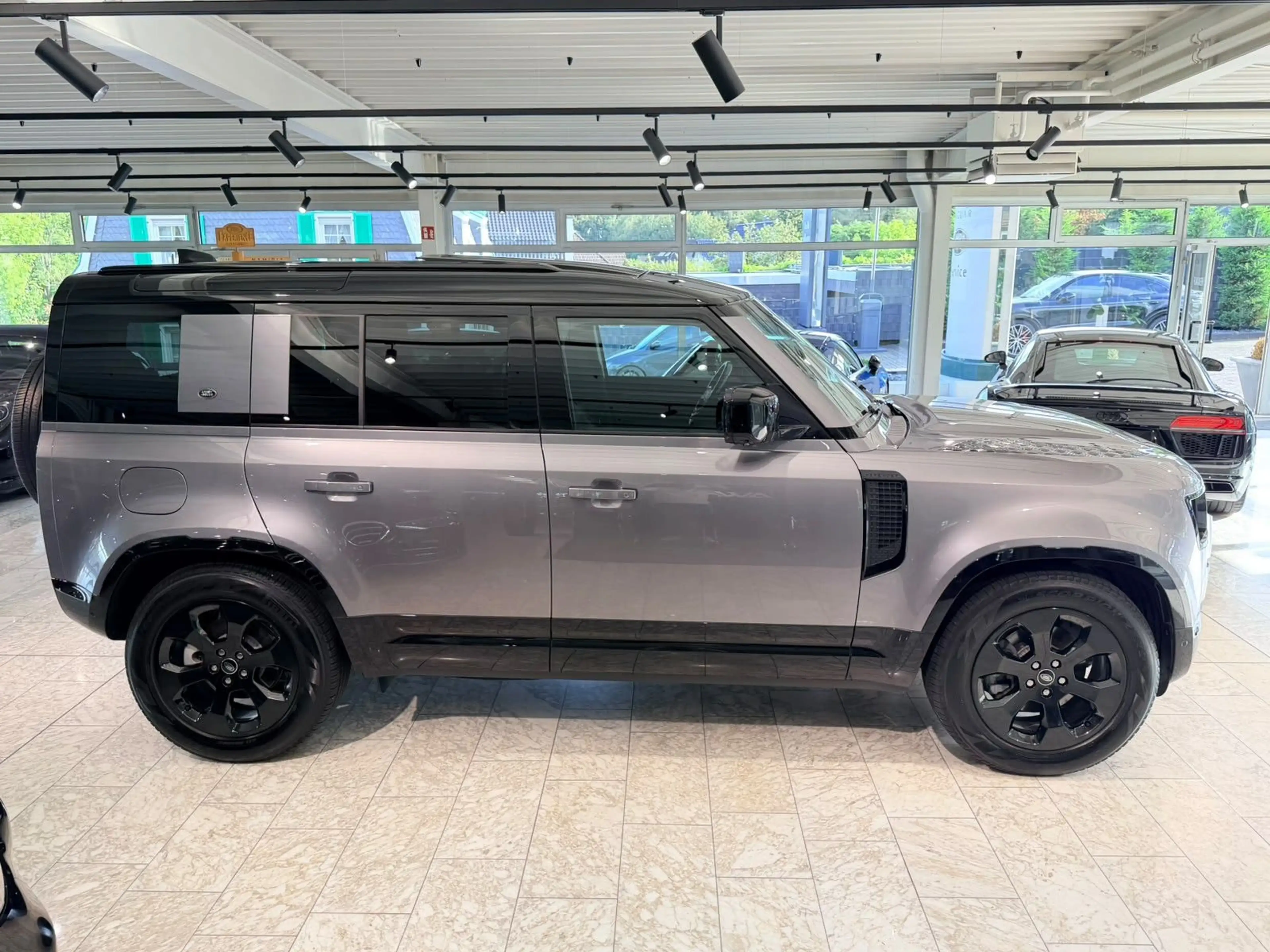 Land Rover Defender 110 X-Dynamic SE PANO*20"*SIGNATUR*360° — photo 9