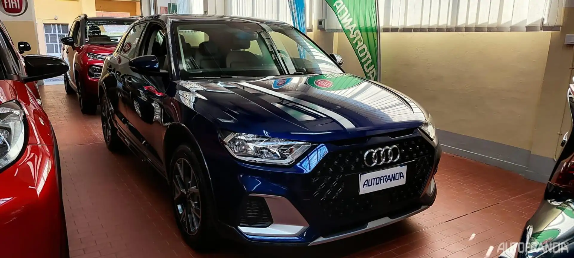 Audi A1 - 1.0 TFSI 110CV ALLSTREET Albastru - 2