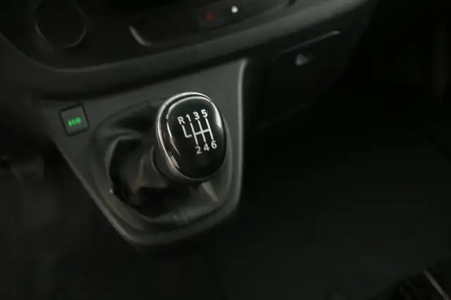 Renault Trafic view 18