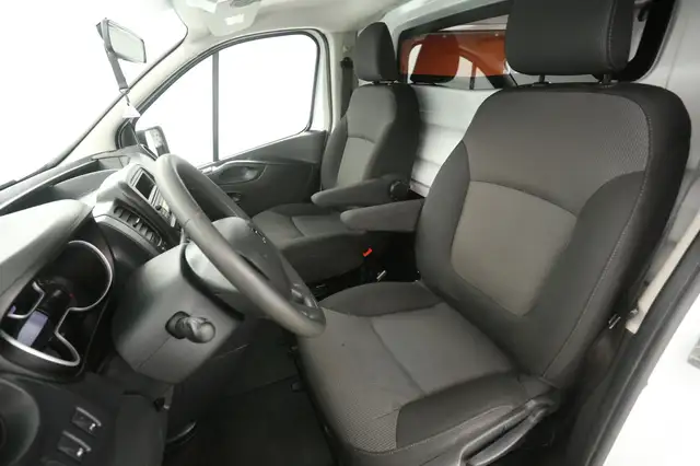 Renault Trafic view 9