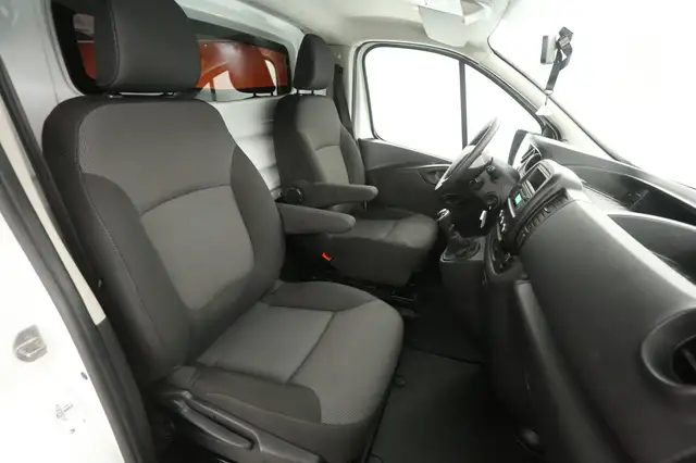 Renault Trafic view 10