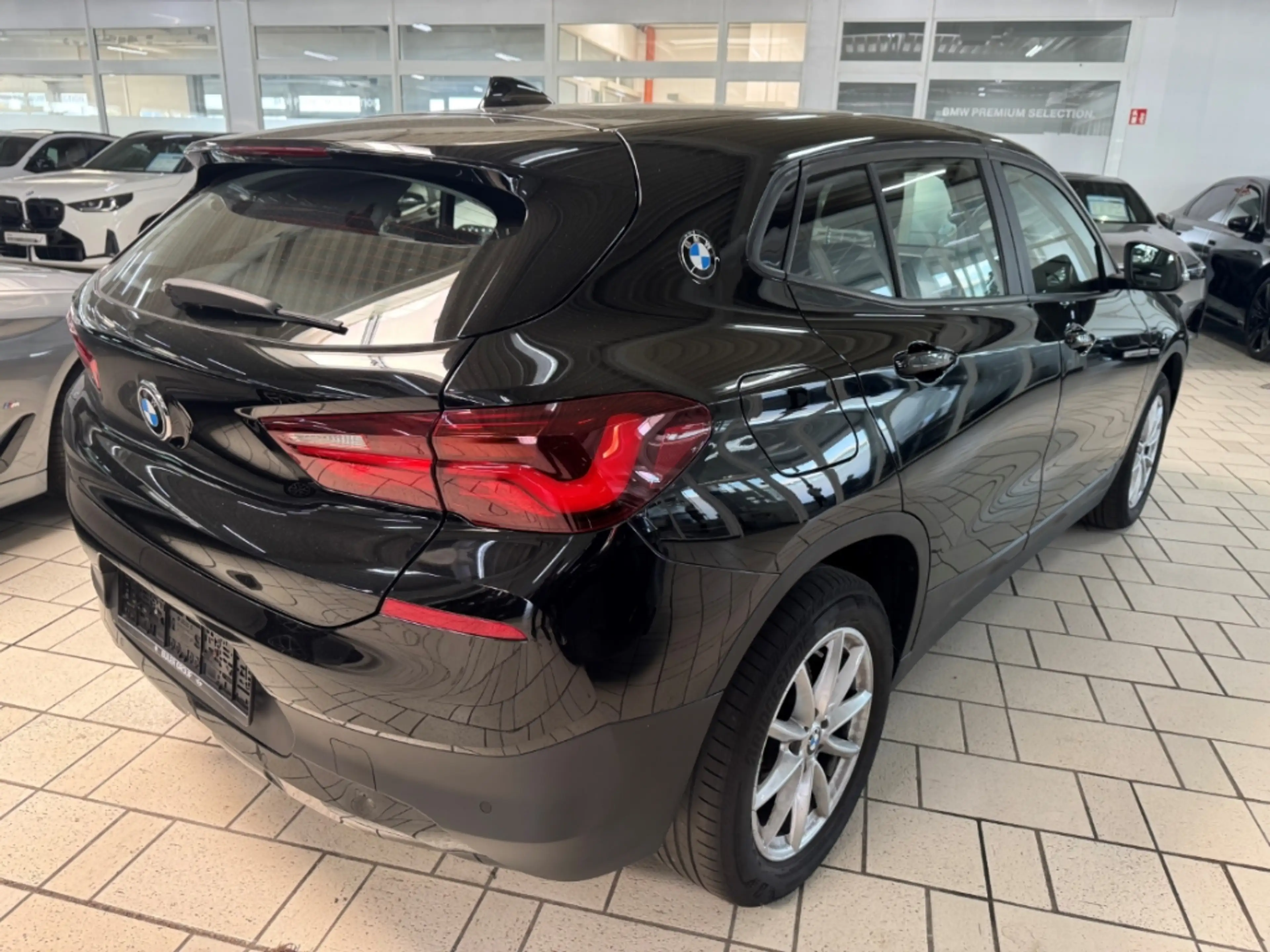 BMW X2 sDrive18i Navi LED El. Heckklappe Apple CarPlay An — photo 5