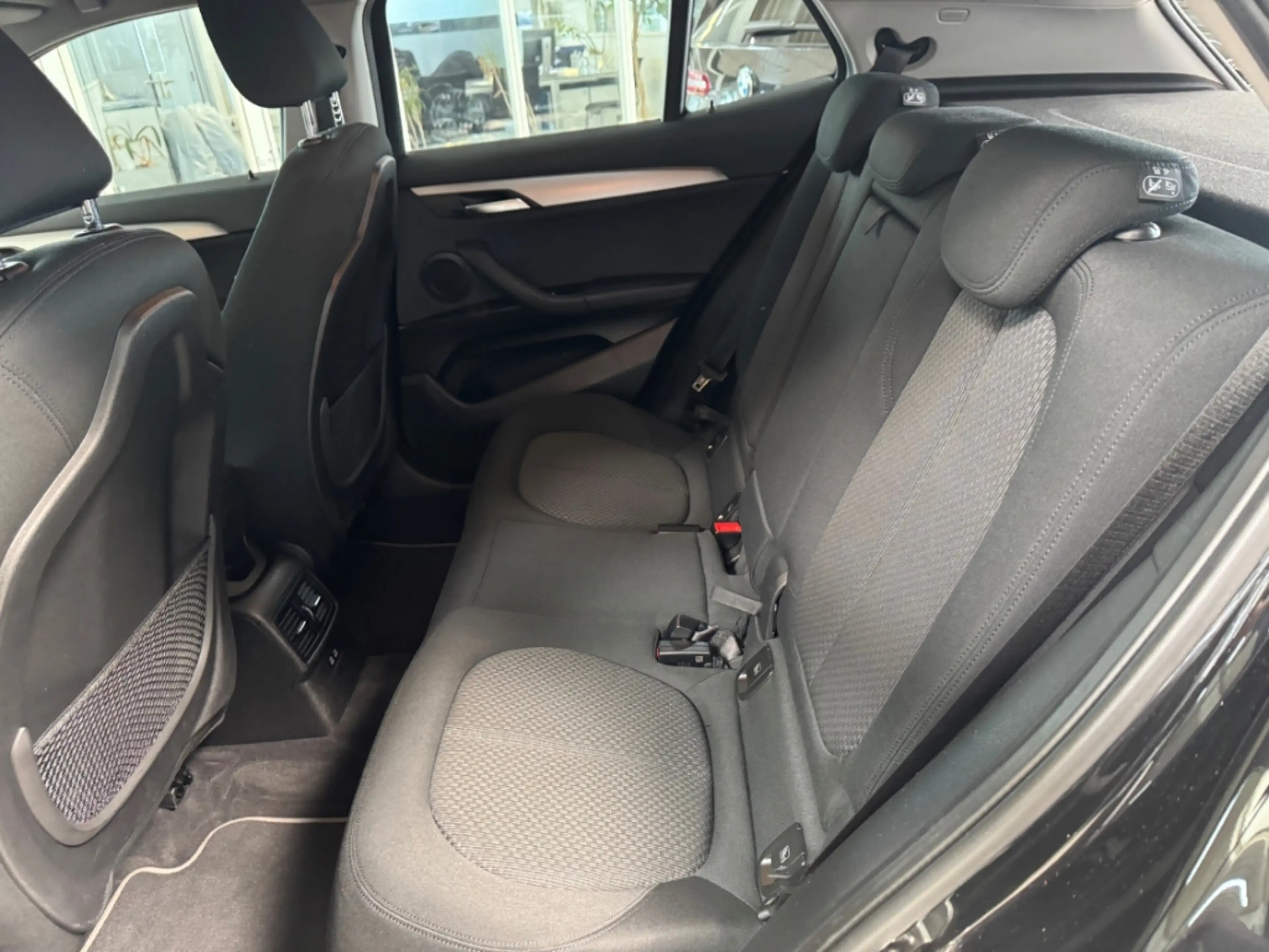 BMW X2 sDrive18i Navi LED El. Heckklappe Apple CarPlay An — photo 6