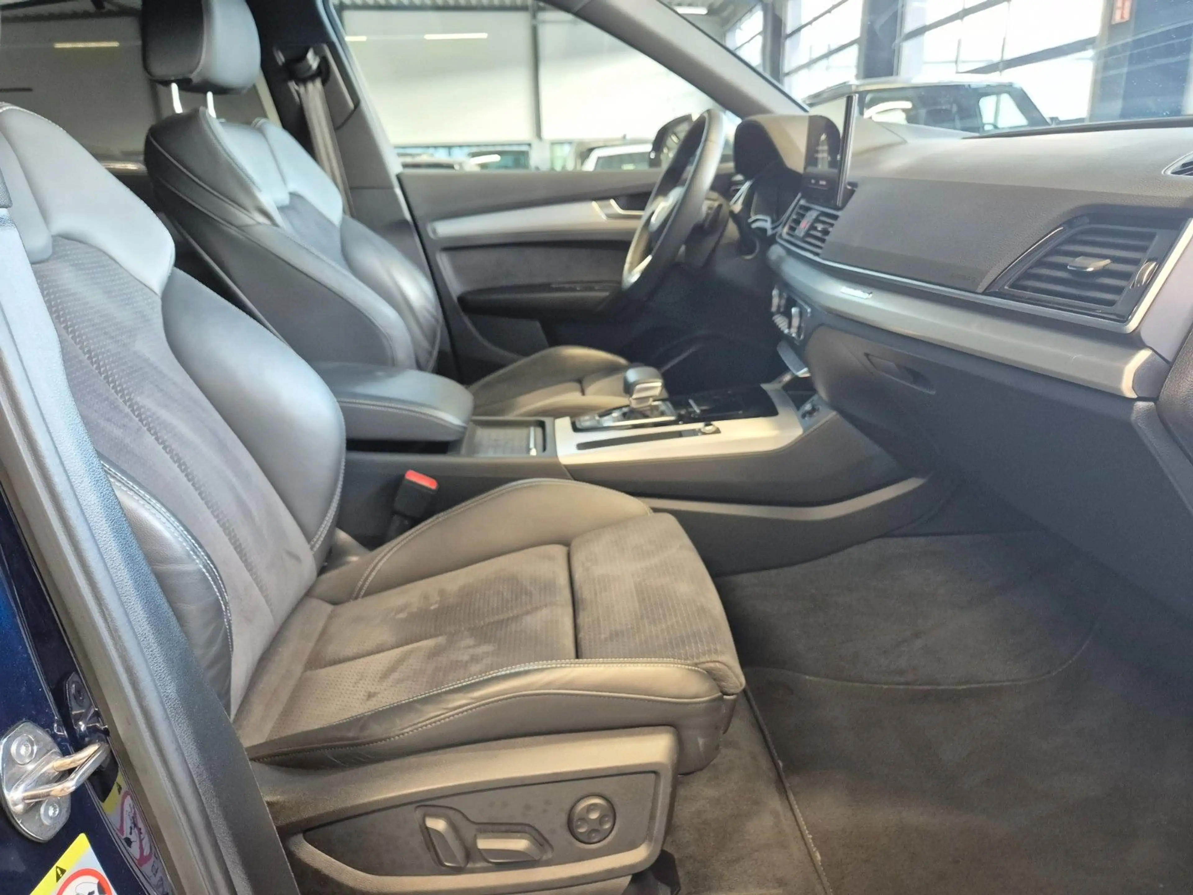 Audi SQ5 3.0 TDI MATRIX 360 AHK STDHZ PANO ACC MEMORY — photo 11