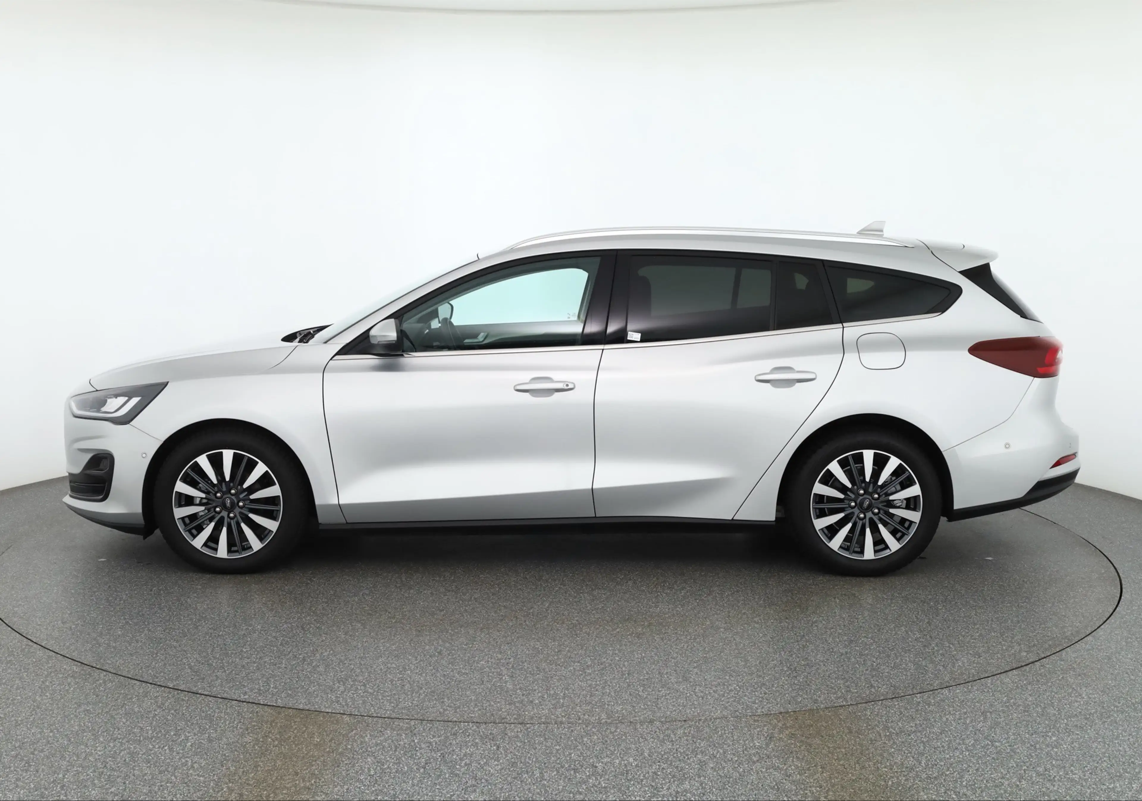 Ford Focus Turnier 1.0 Titanium X LED Navi ACC DAB — photo 2