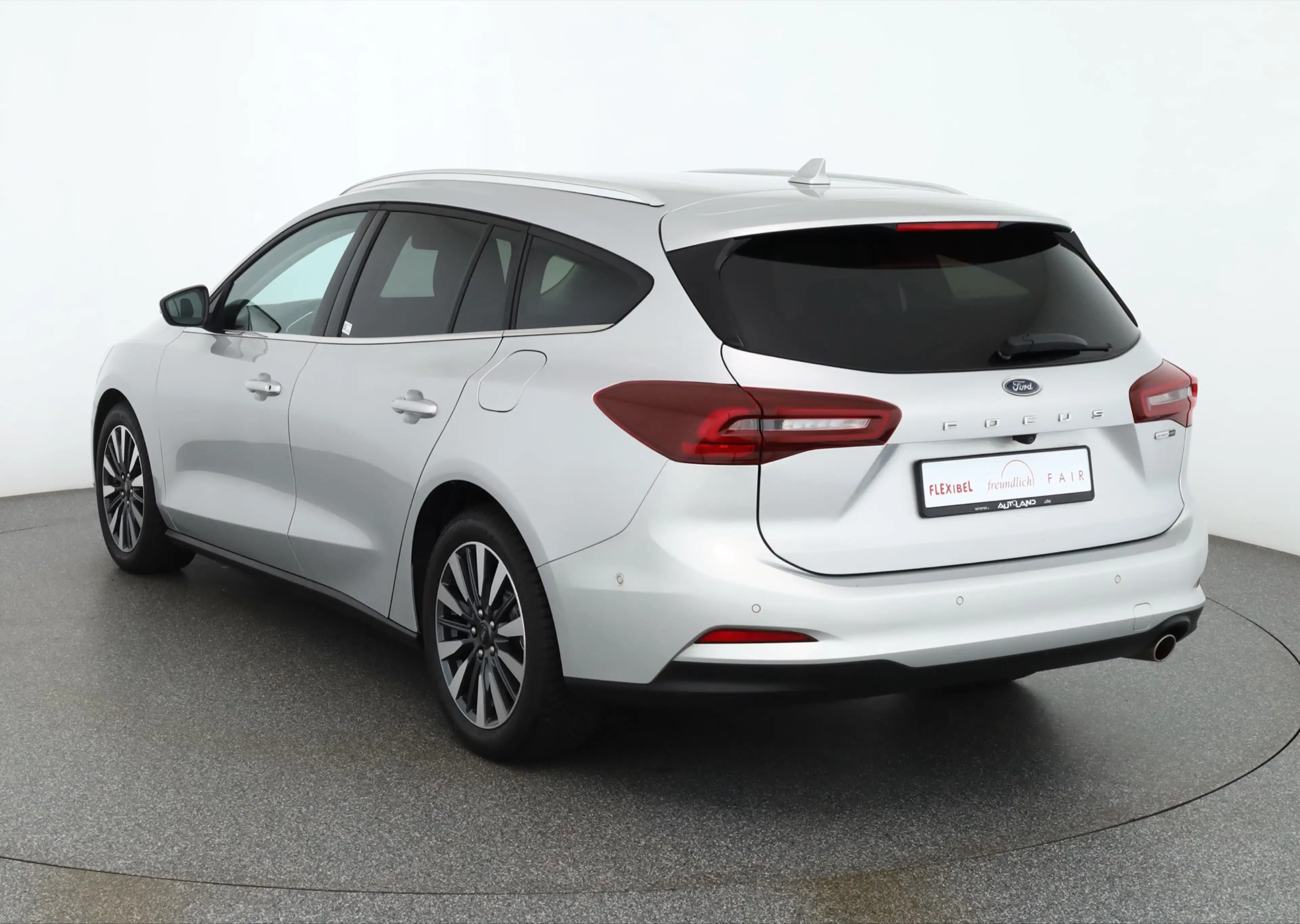 Ford Focus Turnier 1.0 Titanium X LED Navi ACC DAB — photo 3