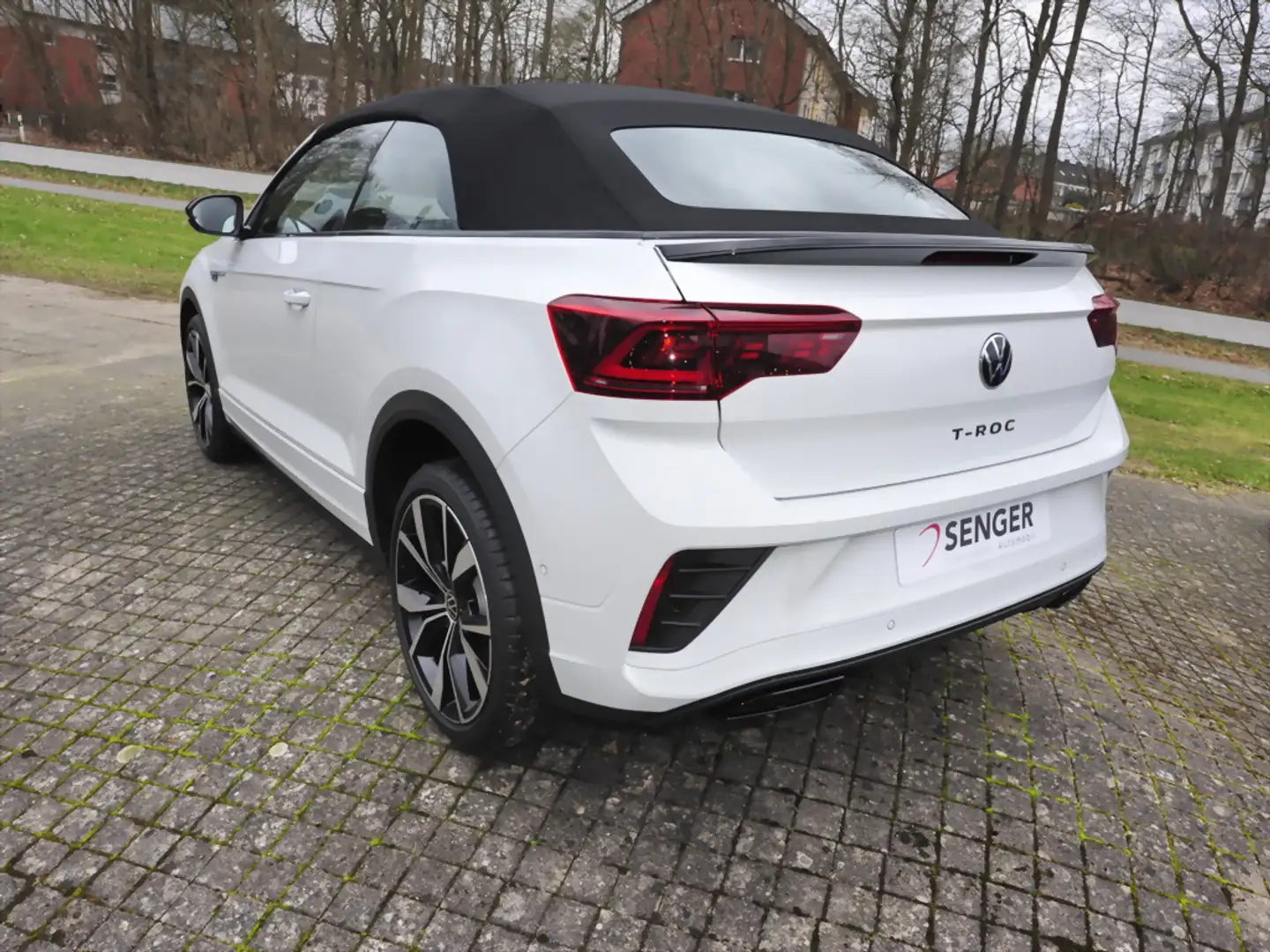 Volkswagen T-Roc Cabriolet R-Line 1.5 TSI Design-Paket Navi Weiß - 2
