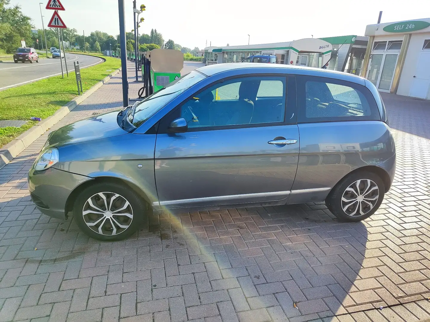 Lancia Ypsilon 1.3 mjt 16v Argento - 2