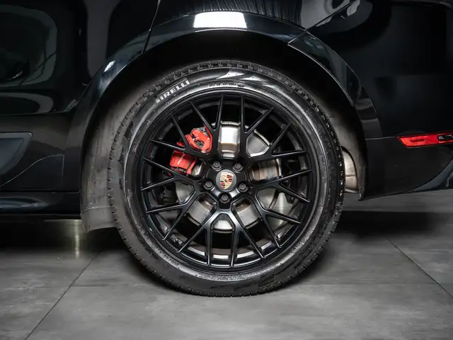 Porsche Macan view 6