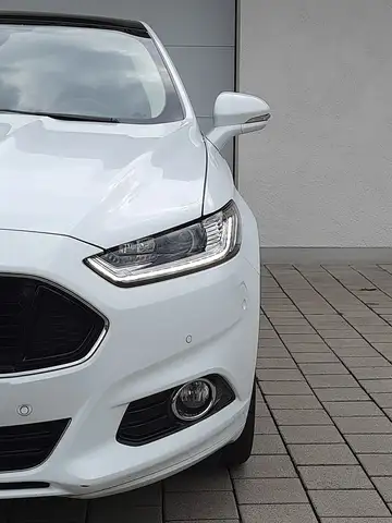 Ford Mondeo 2,0TDCi/Bi-Tu/Aut./Pano/LED/Kam./Titanium