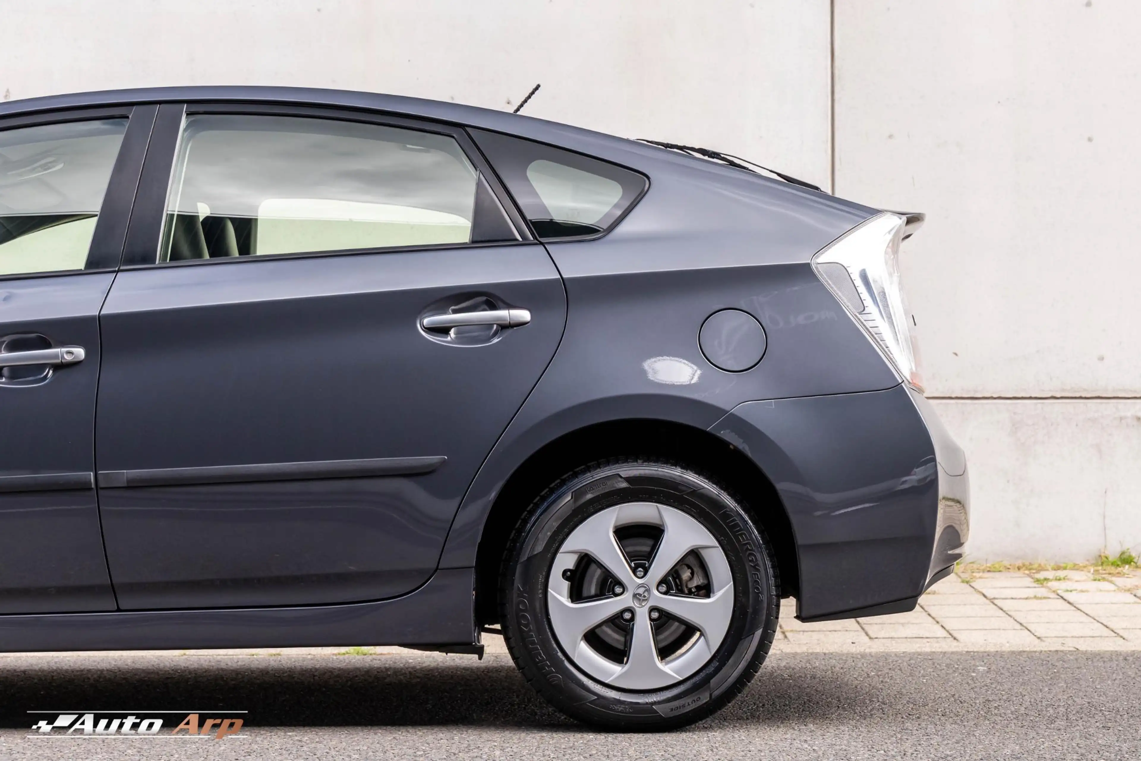 Toyota Prius 1.8 Plug-in Aspiration — photo 6