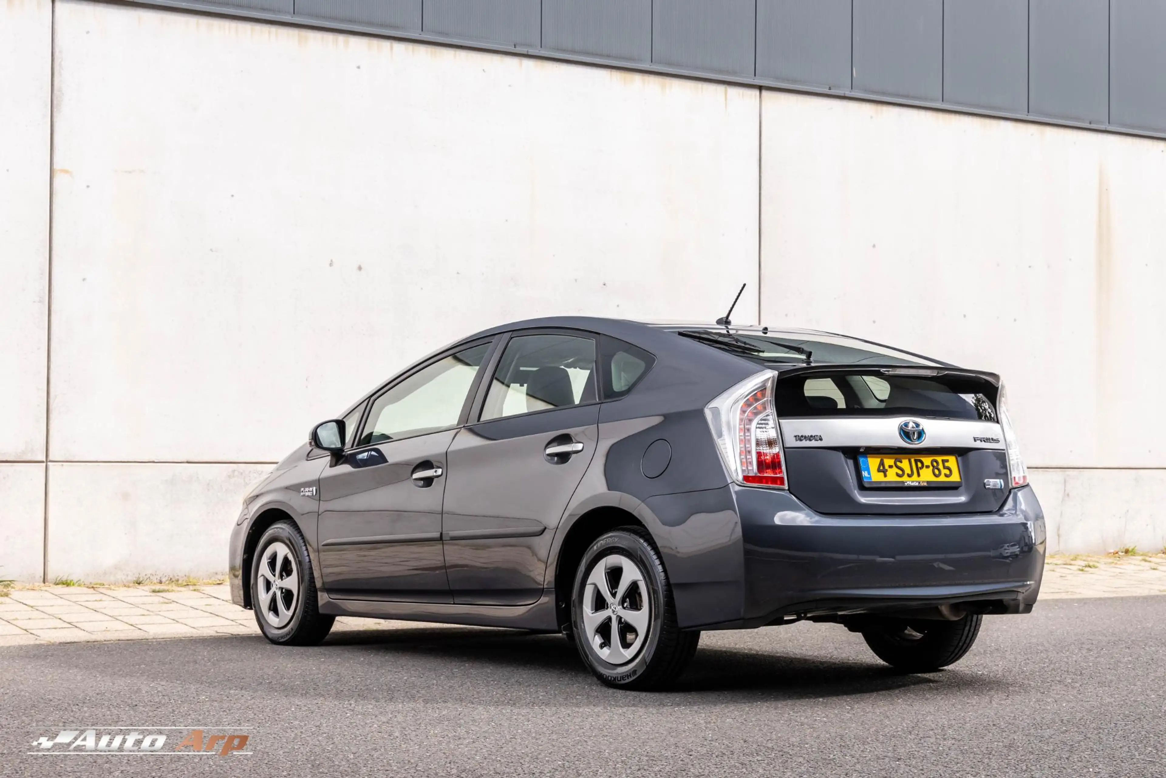 Toyota Prius 1.8 Plug-in Aspiration — photo 7