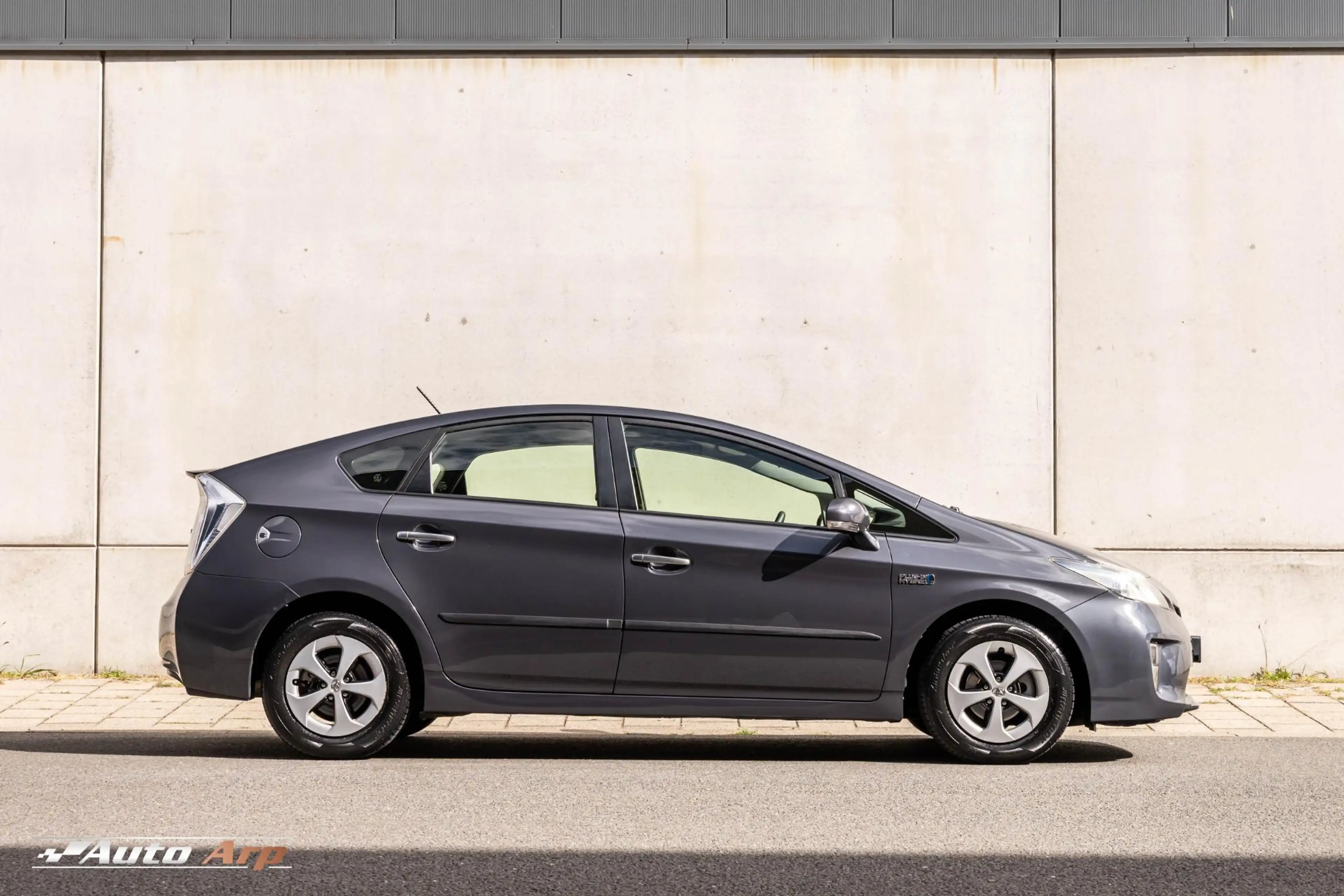 Toyota Prius 1.8 Plug-in Aspiration — photo 2