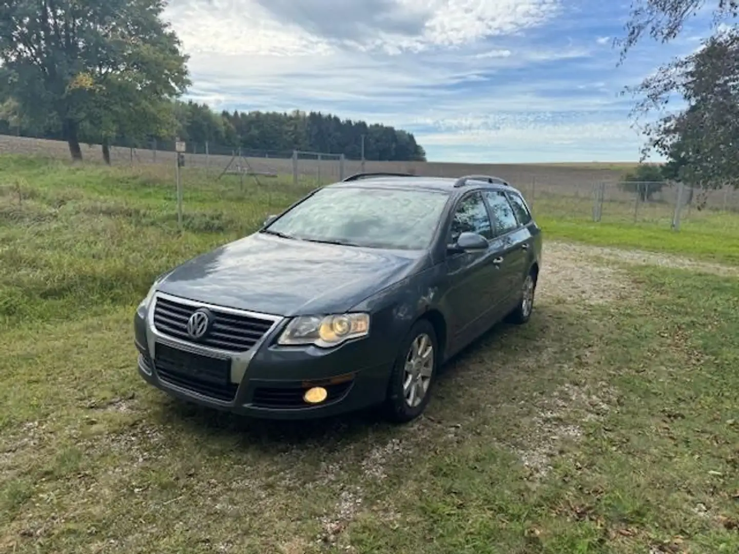 Volkswagen Passat Variant 2.0 TDI Euro6 AdBlue Modell 2011* Klima Navi AHK Grau - 1