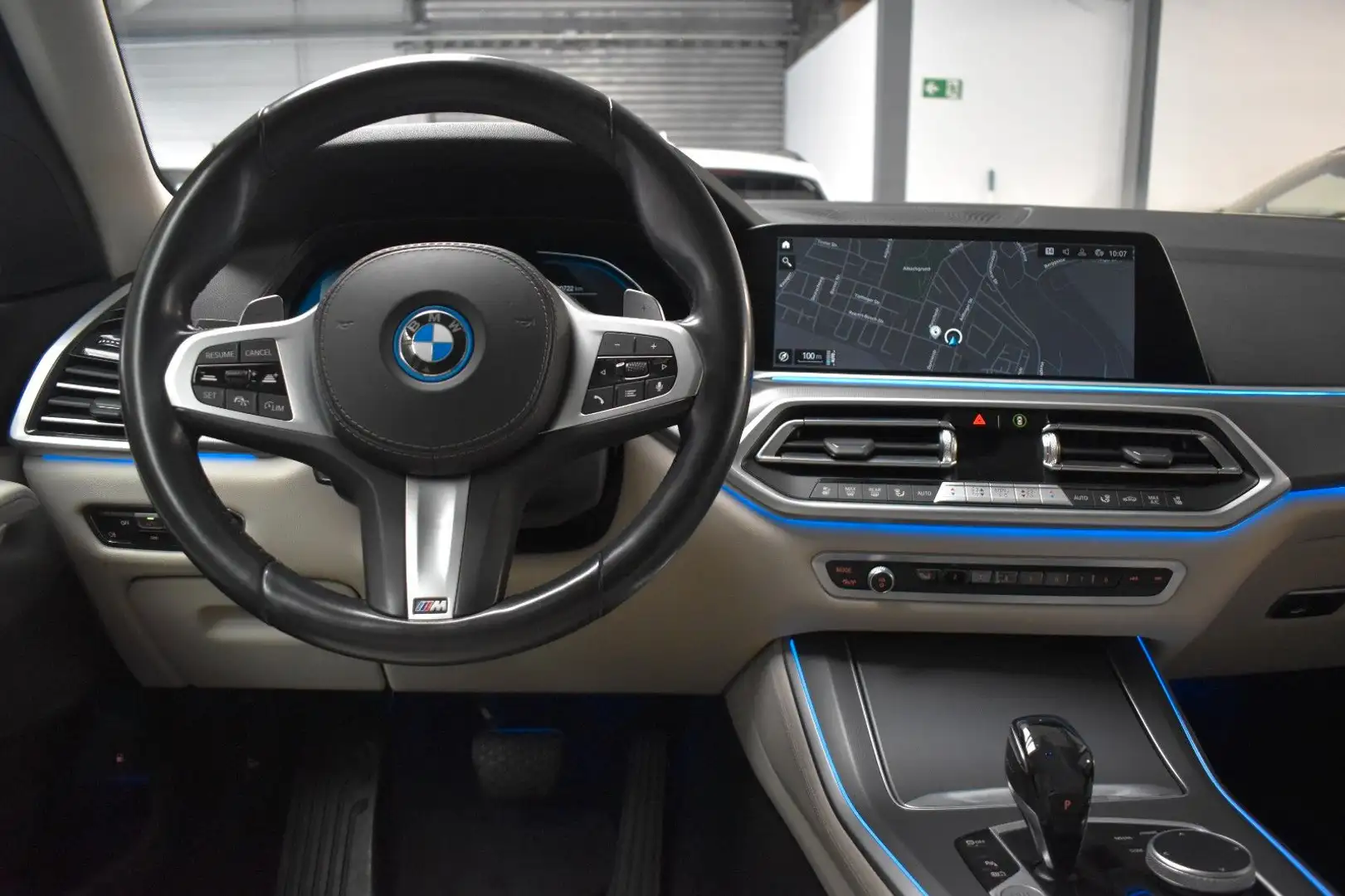 BMW X5 xDrive 45 e*ADAP.LED*KAMERA*M LENKRAD*HIFI* Schwarz - 2