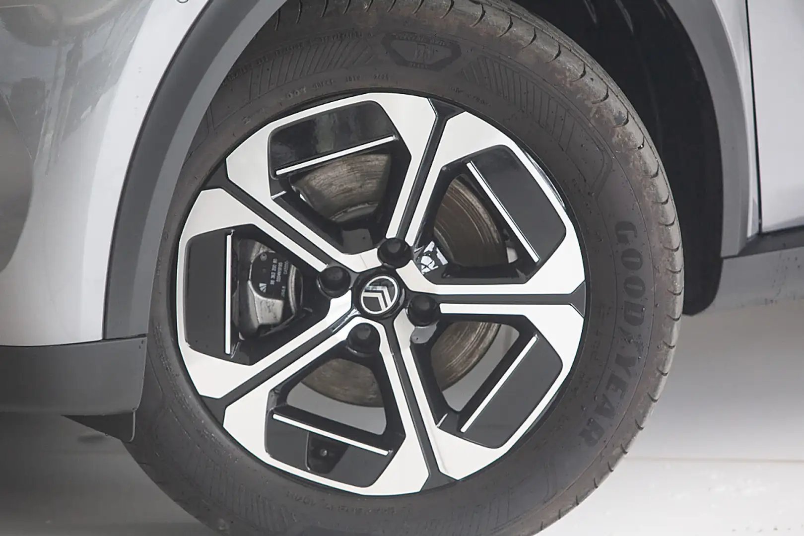 Citroen C3 Aircross e-C3 Aircross 113 Extended Range 54kWh Max Grau - 2