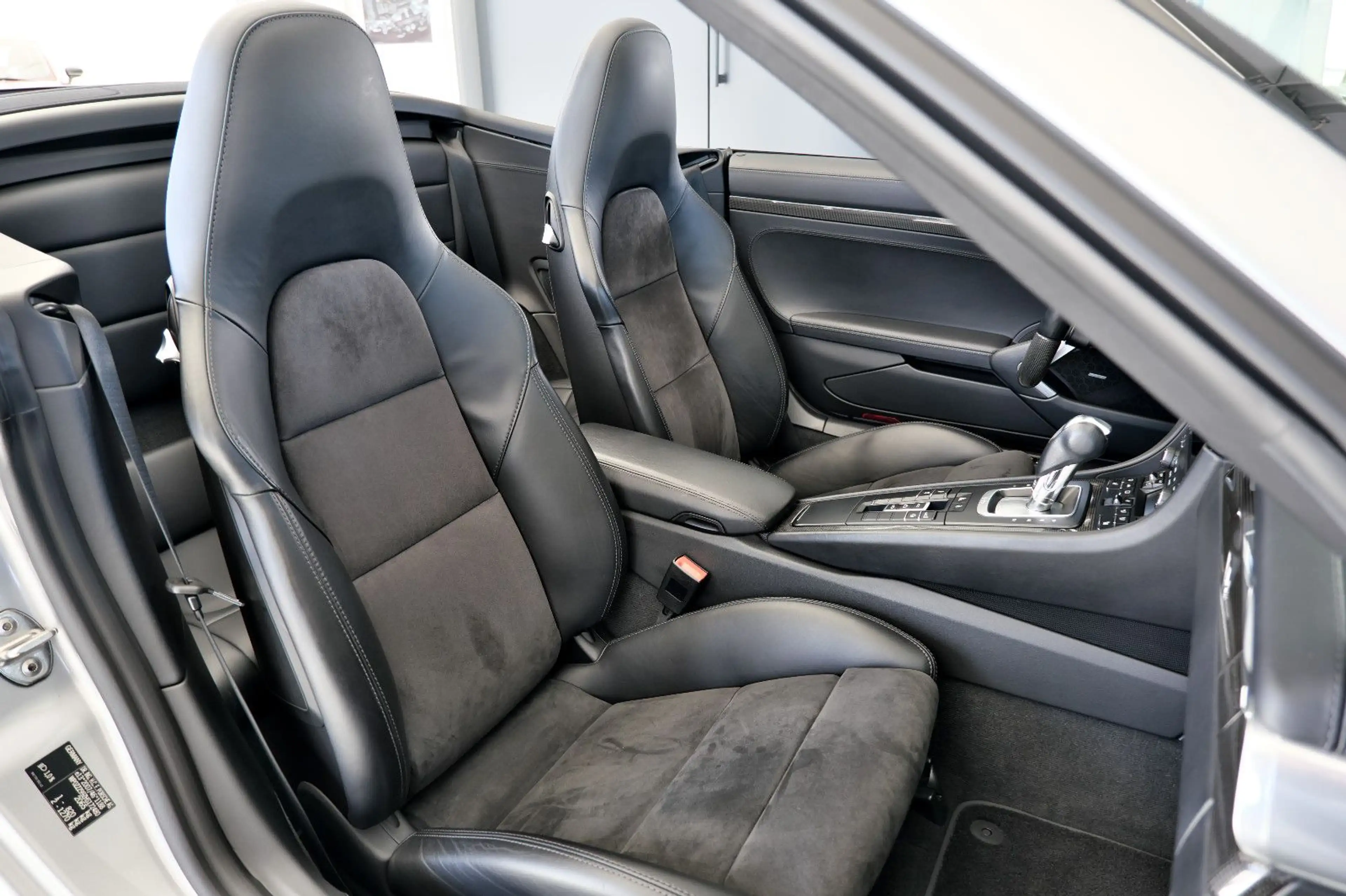 Porsche 991 .2 Turbo Cabrio Approved27 LED Carbon Deutsch — photo 15