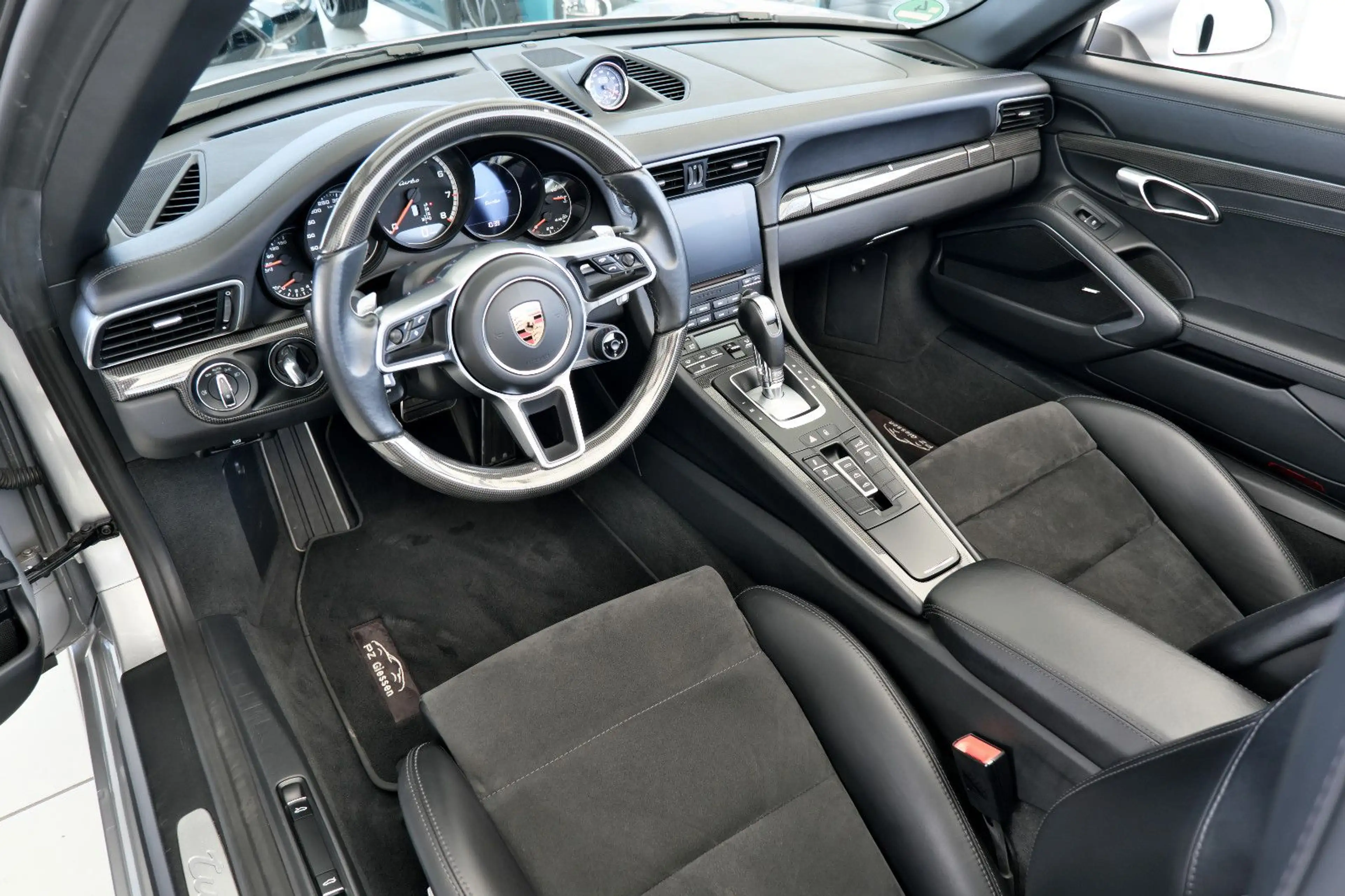 Porsche 991 .2 Turbo Cabrio Approved27 LED Carbon Deutsch — photo 10