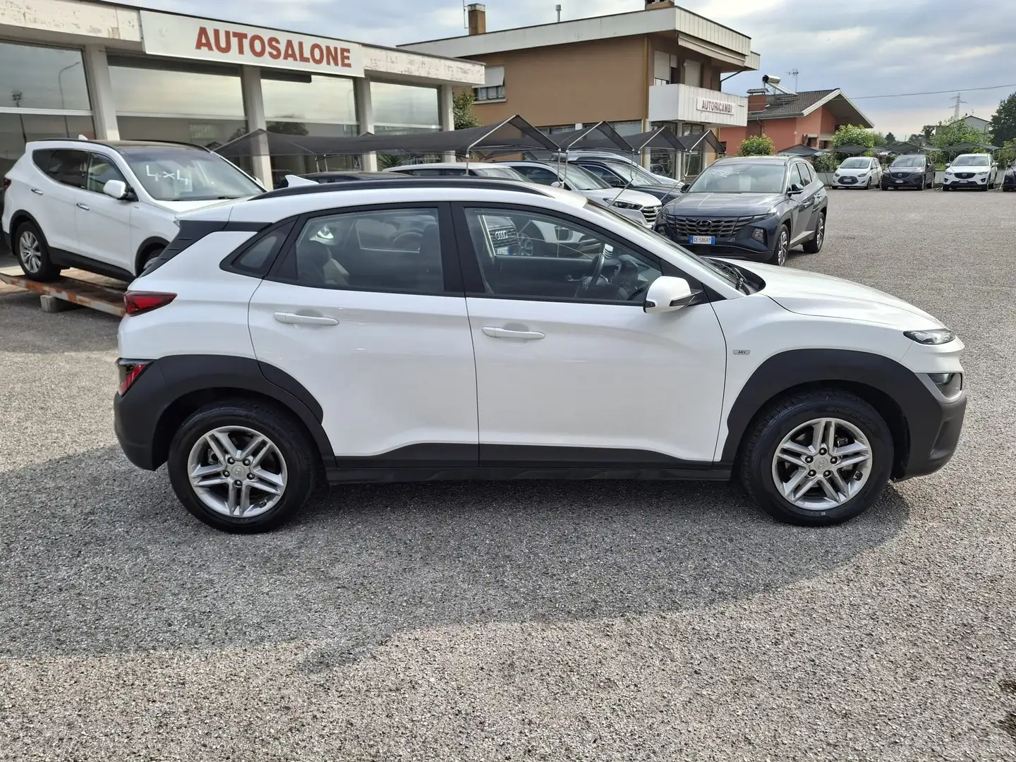 Hyundai KONA Kona 1.6 crdi 48V Xline Safety Pack 2wd 136cv imt Bianco - 2