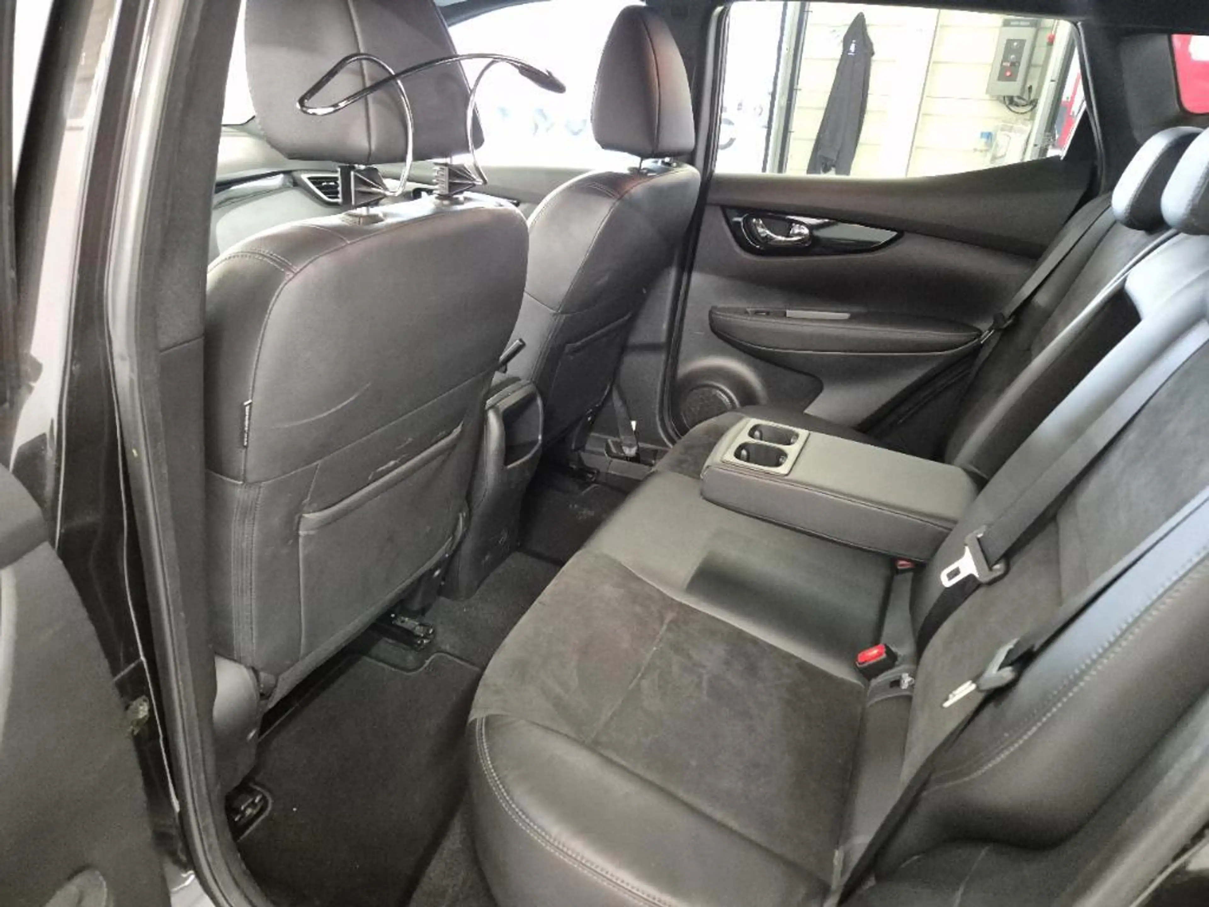 Nissan Qashqai 1.2 N-Vision|AUT|360•|PANO|HALFLEDER|STOELVERW|NAV — photo 9