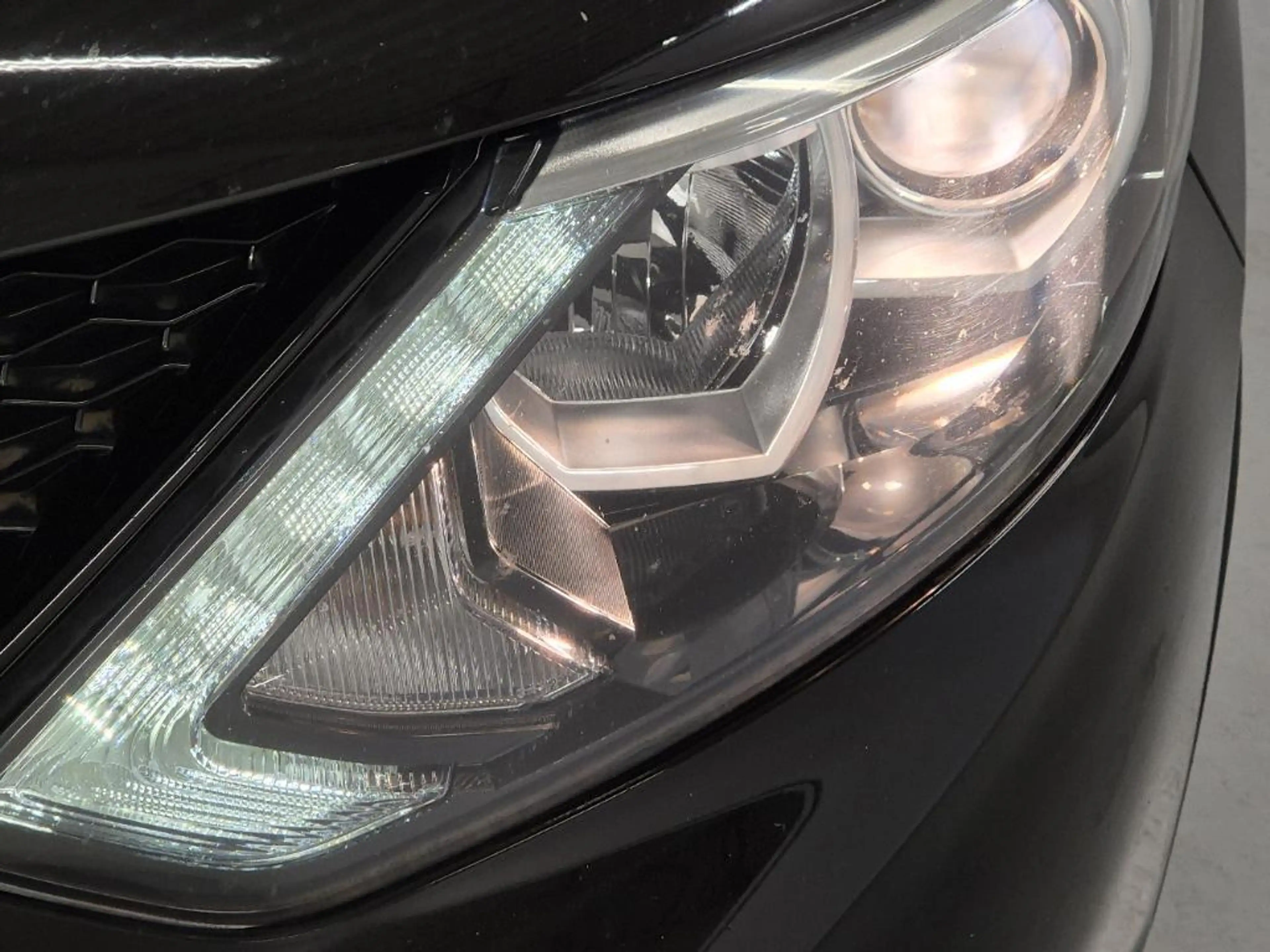 Nissan Qashqai 1.2 N-Vision|AUT|360•|PANO|HALFLEDER|STOELVERW|NAV — photo 7