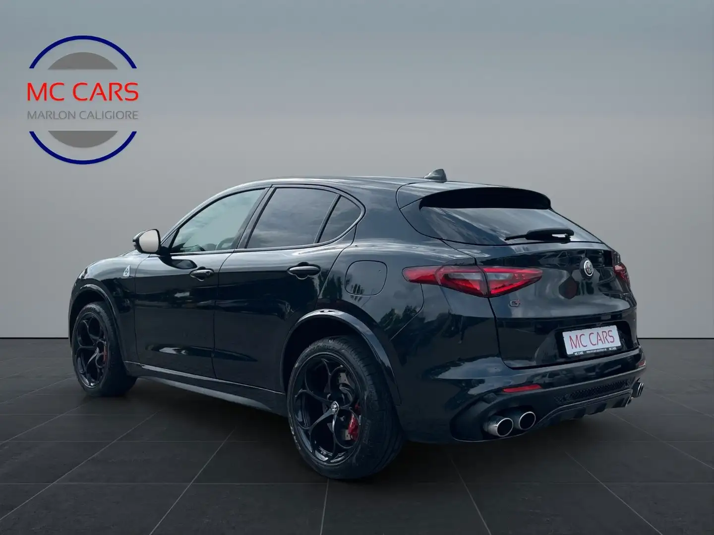 Alfa Romeo Stelvio Quadrifoglio Q4 aus 1.Hand! Schwarz - 2